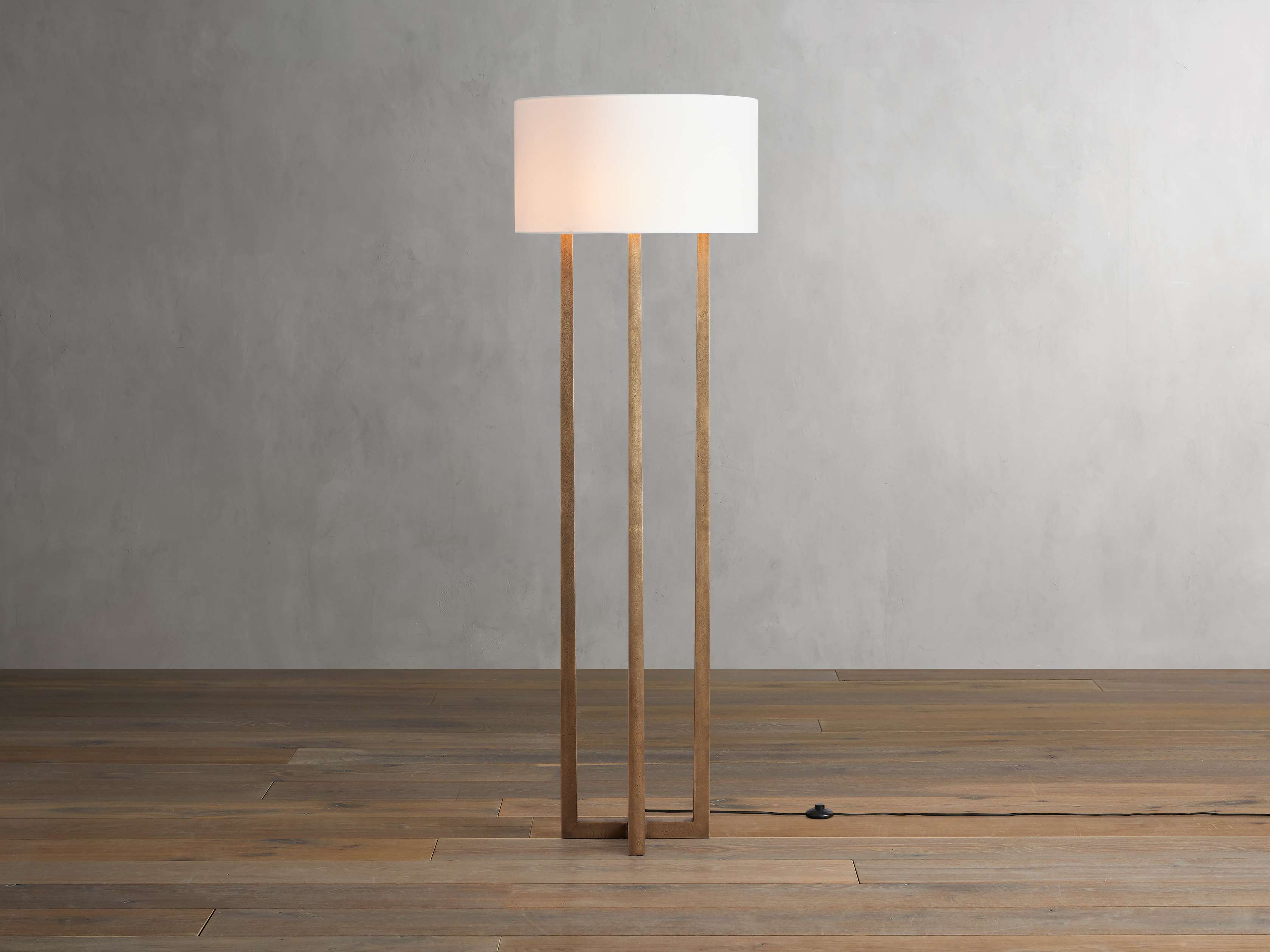 Emmet Floor Lamp floor lamp in brass, fabric, bronze | Tianguang Select