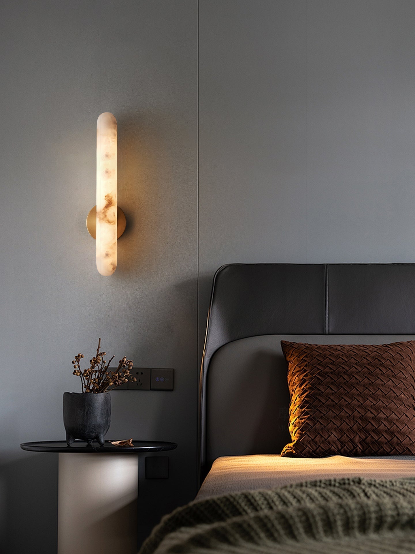 Alabaster Rod Wall Light, Hardwired Wall Sconce, detail 6