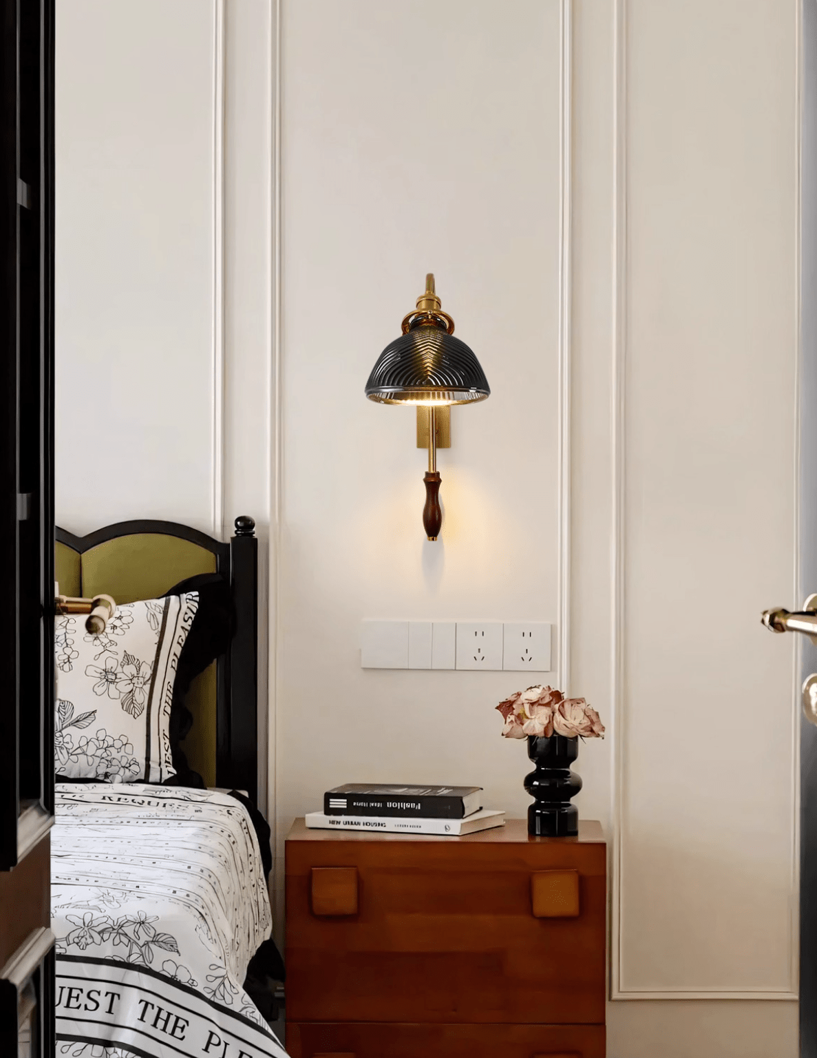 Alaric Wall Light, Hardwired Wall Sconce, detail 13