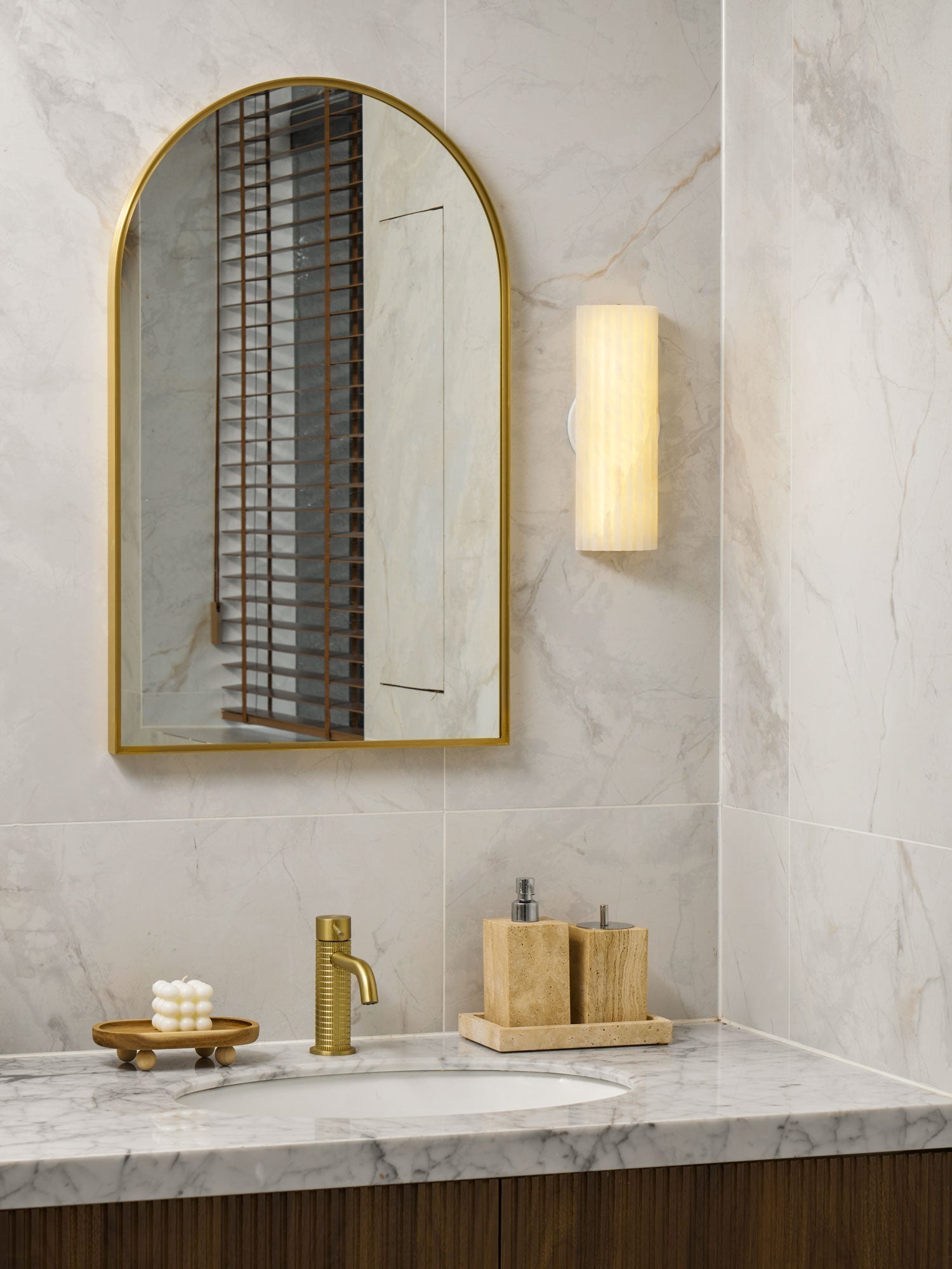 Alvia Alabaster Wall Light, Hardwired Wall Sconce, detail 19
