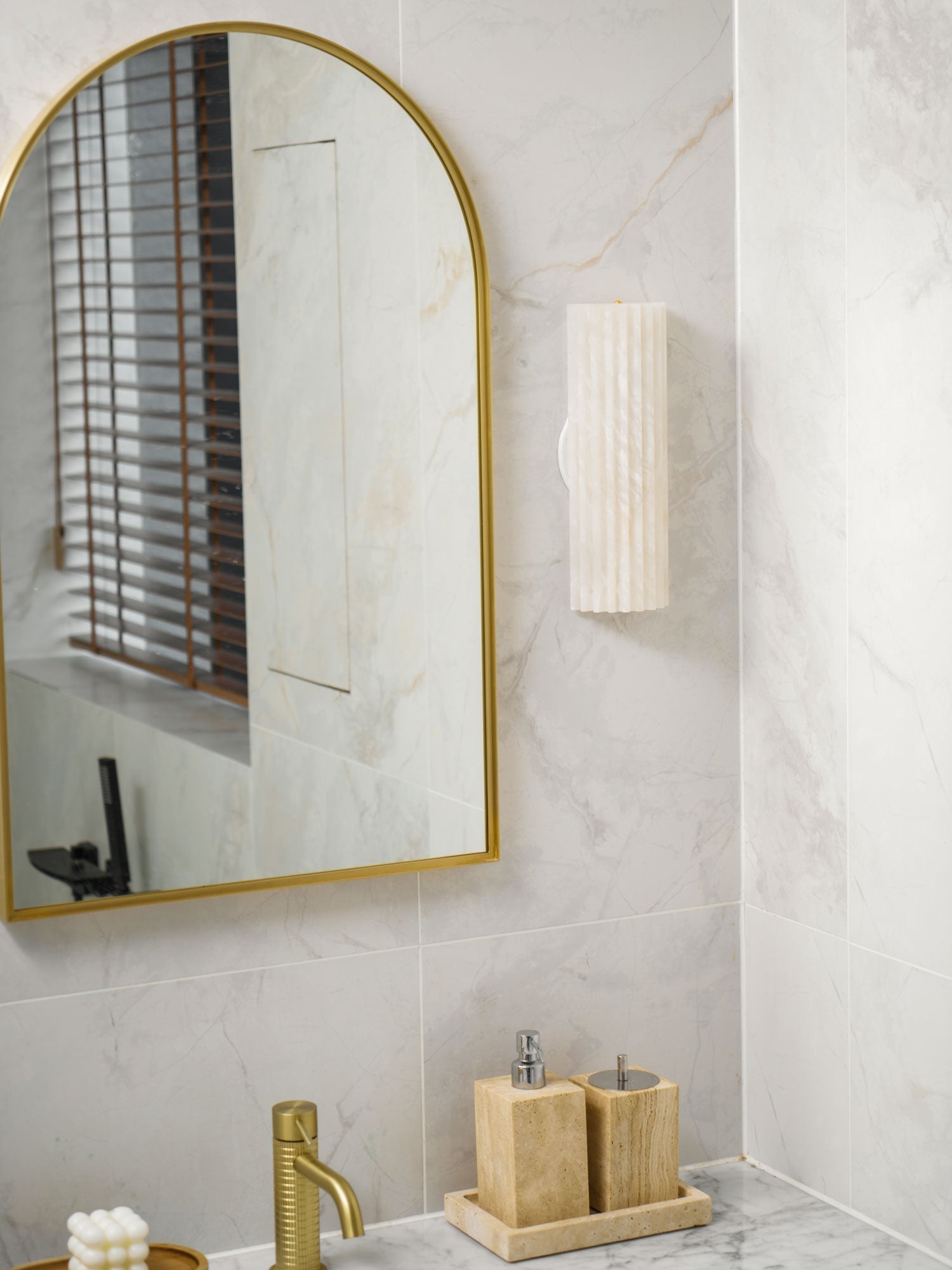 Alvia Alabaster Wall Light, Hardwired Wall Sconce, detail 14