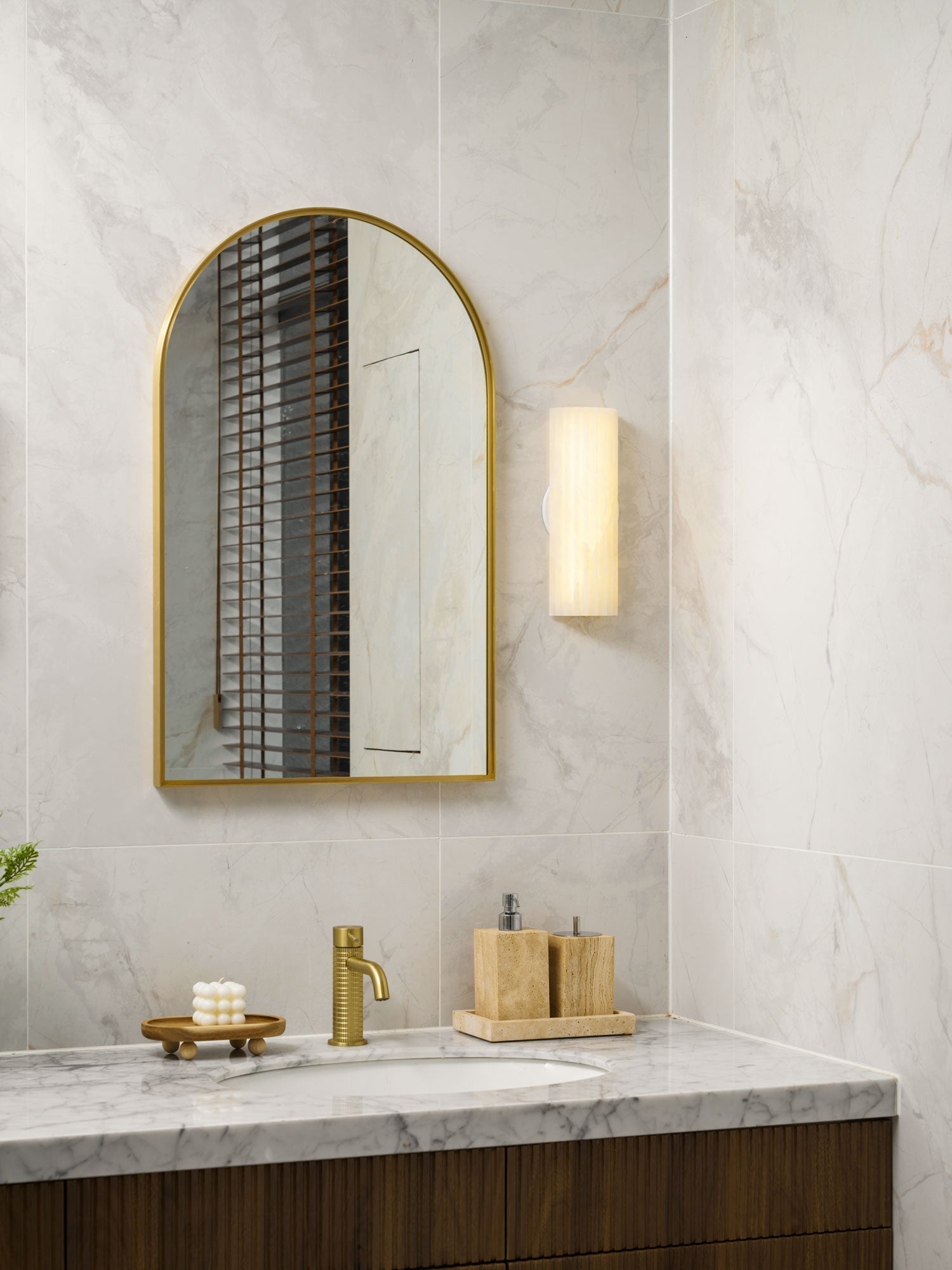 Alvia Alabaster Wall Light, Hardwired Wall Sconce, detail 16