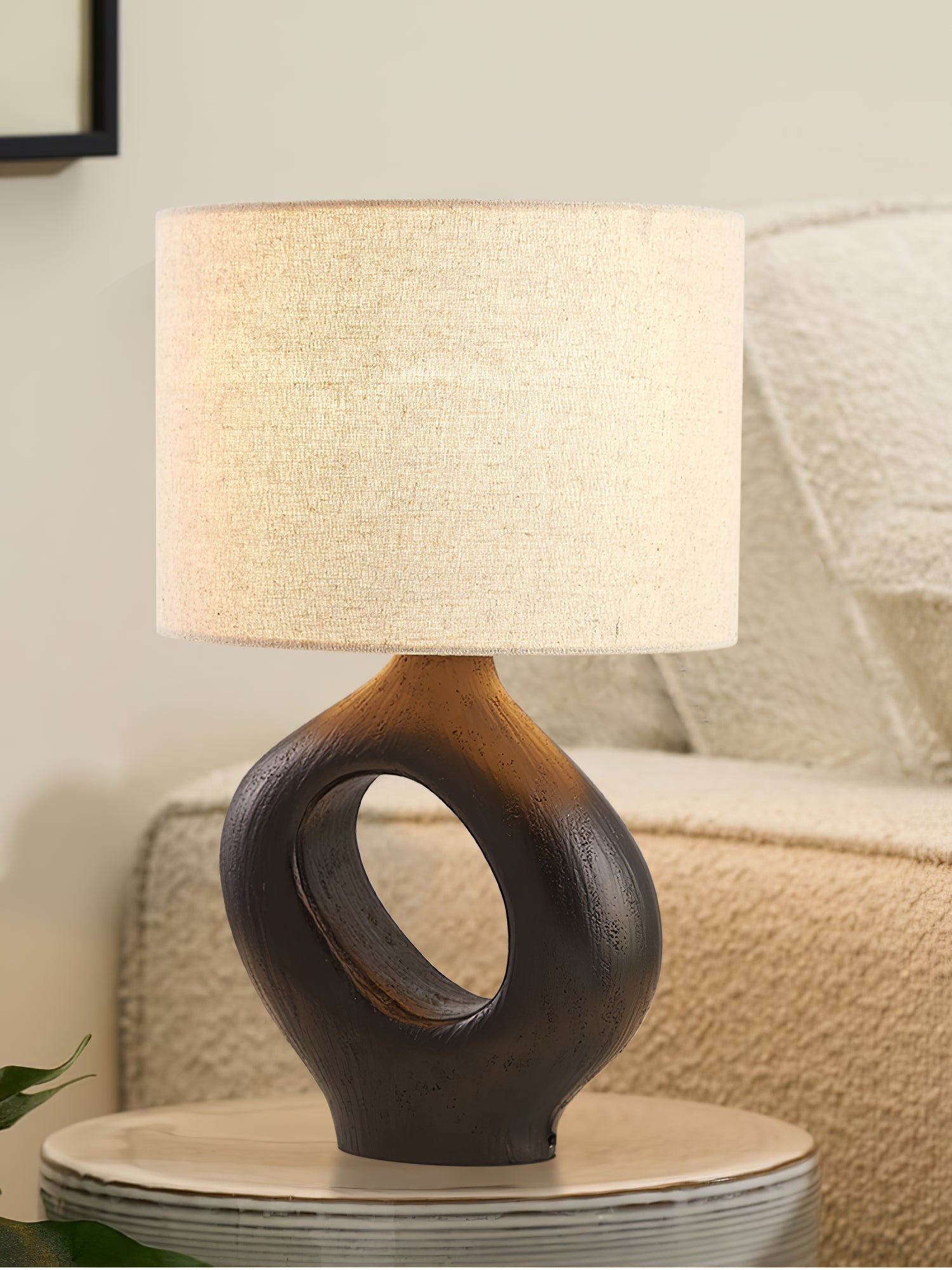 Amara Sculptural Table Lamp detail view 7