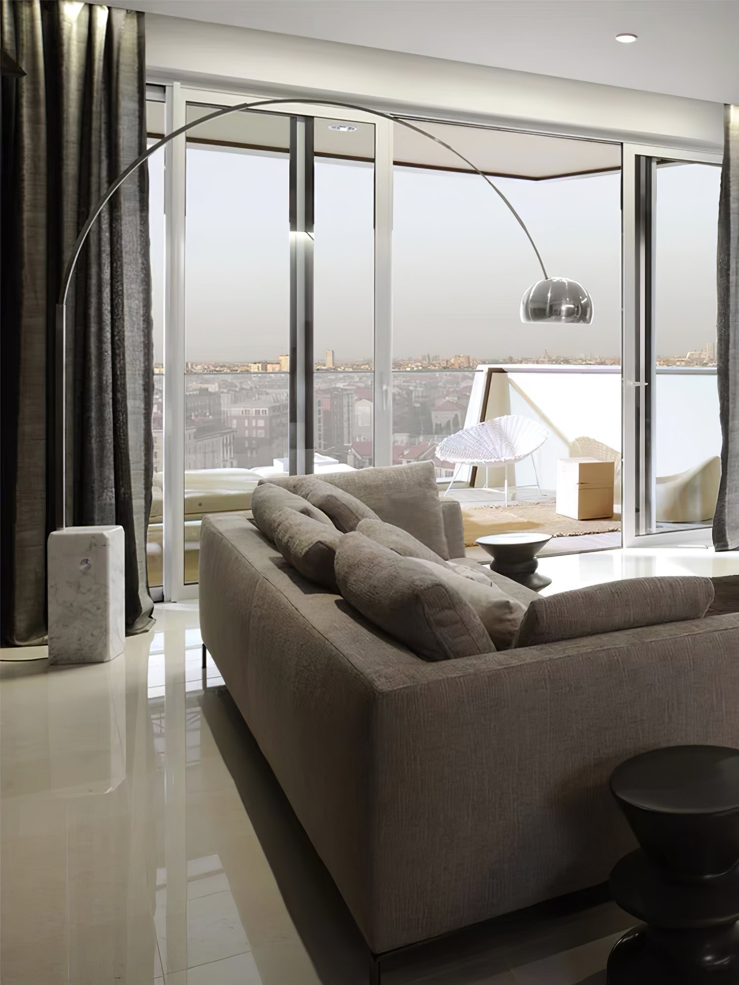 Arcadia Lu x e Floor Lamp