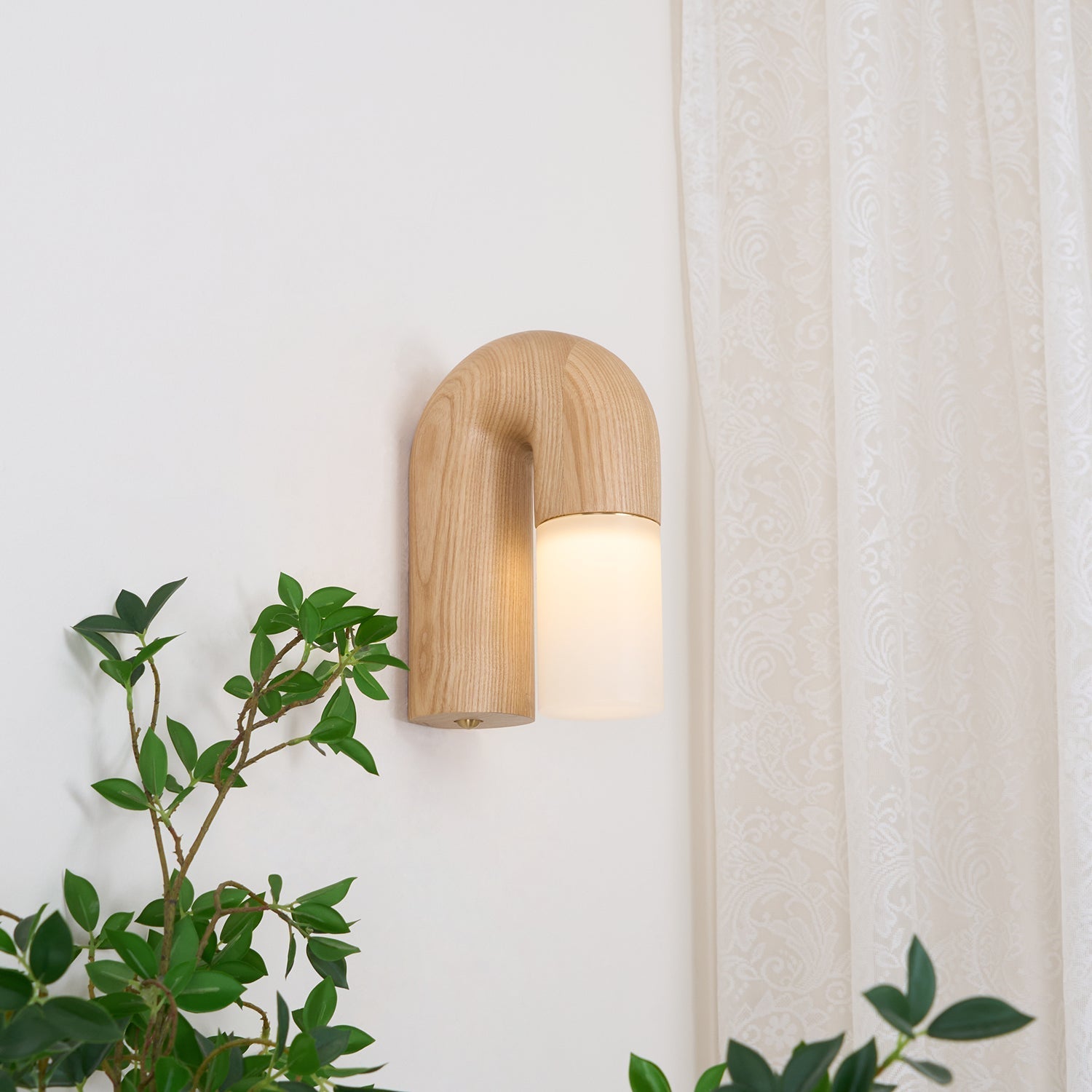 Arcus Wood Wall Lamp 7.1