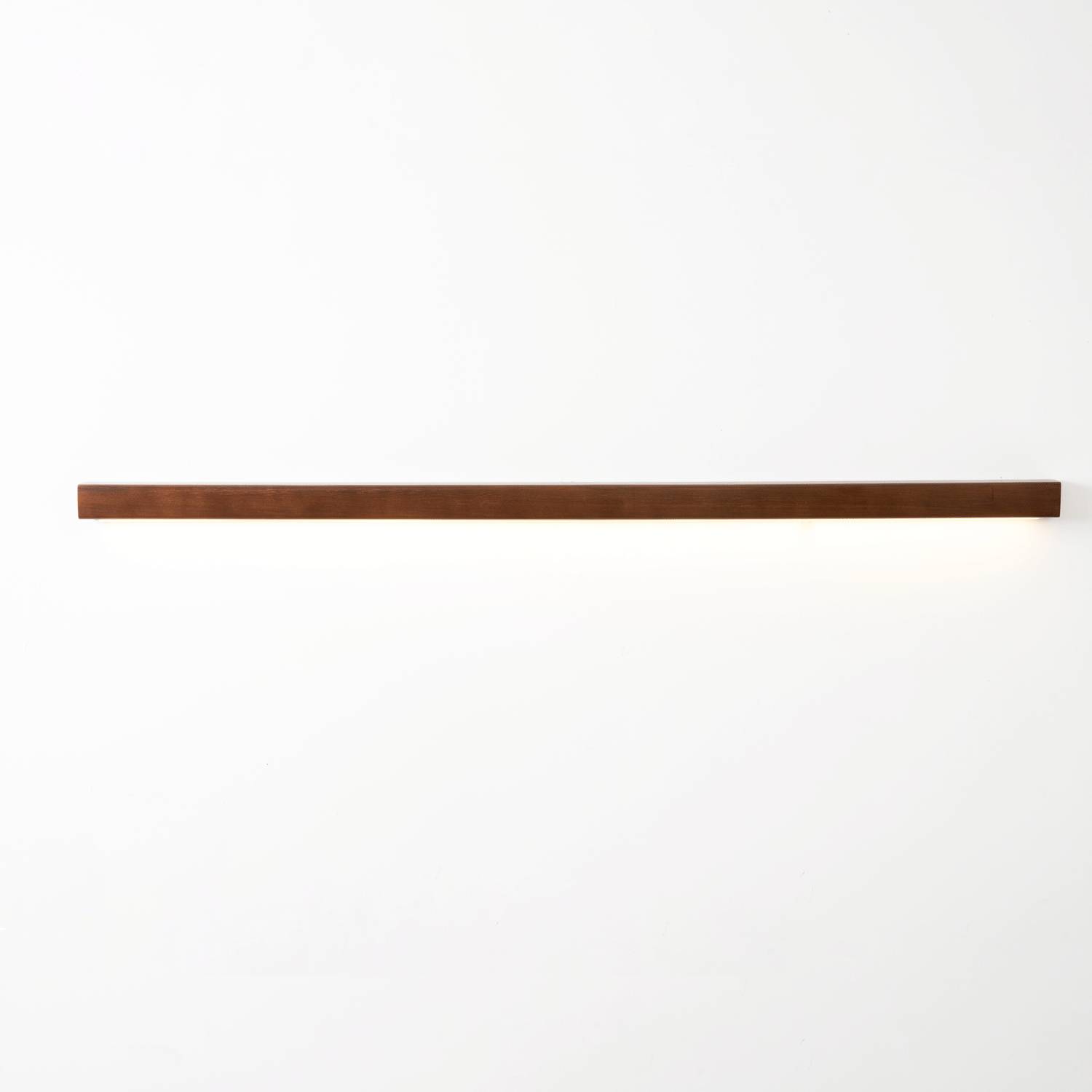 Arlo Linear Wood Wall Light, Hardwired Wall Sconce, detail 3