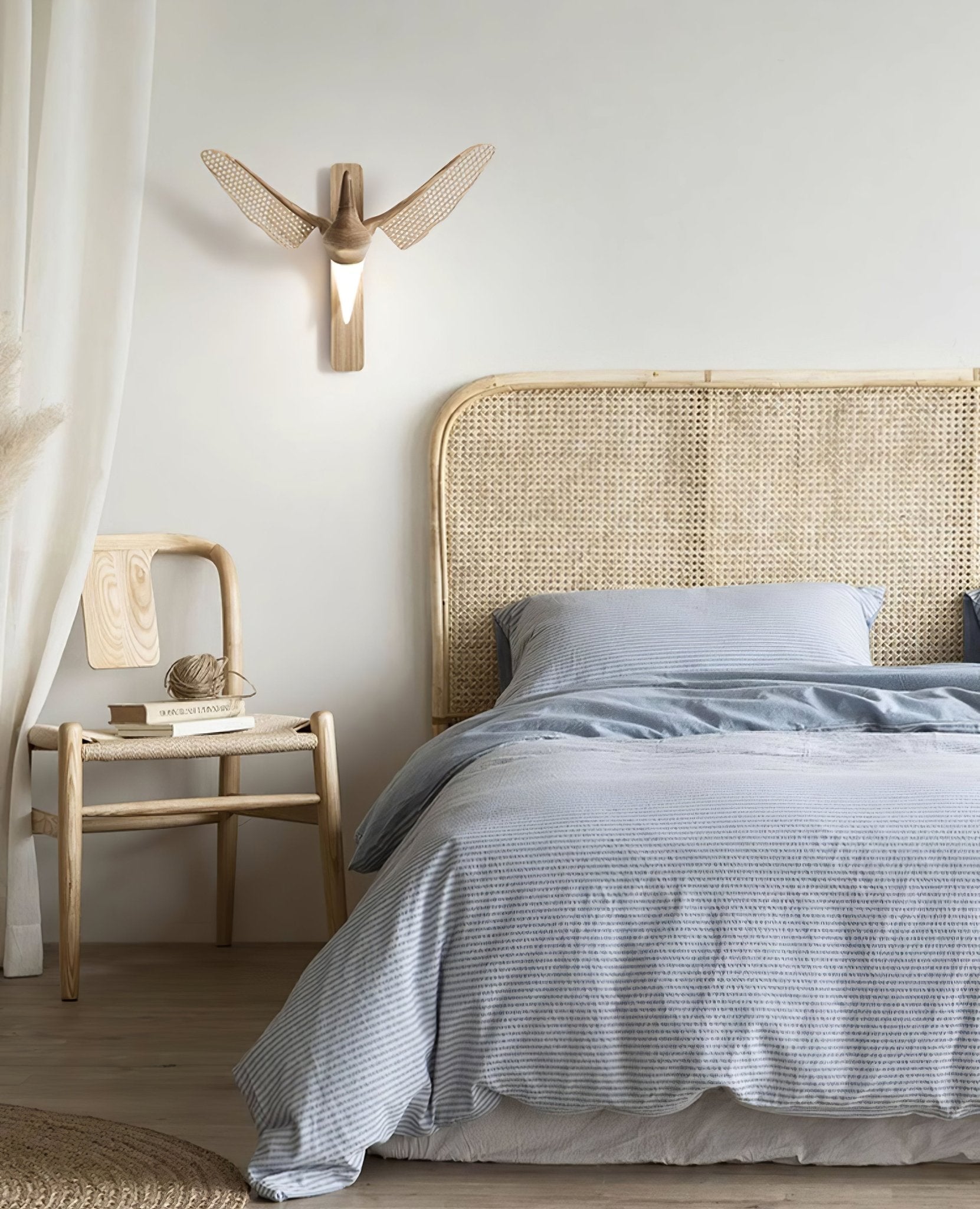 Avesa Wall Light