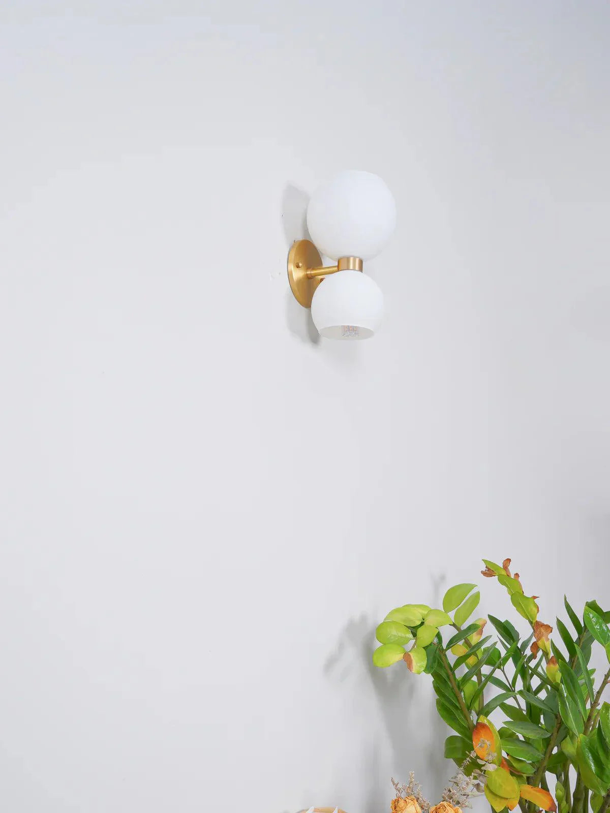Round Pearl Sconce 5.9