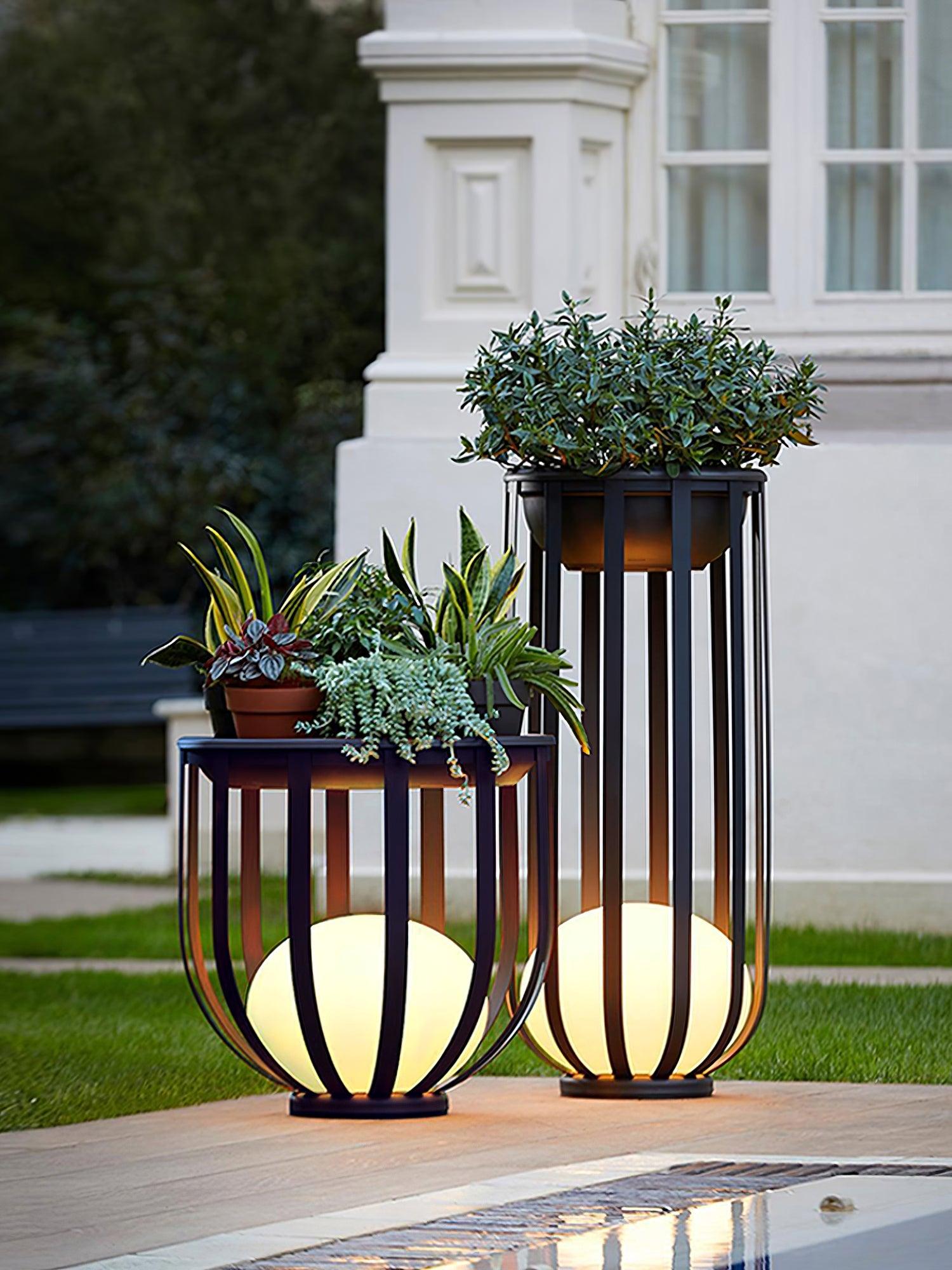 Bols Garden Solar Outdoor Floor Lamp detail view 10