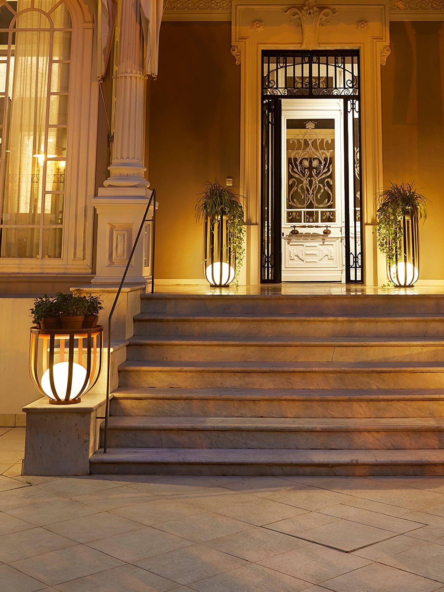 Bols Garden Solar Outdoor Floor Lamp detail view 18