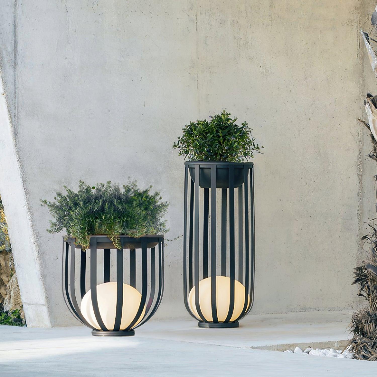 Bols Garden Solar Outdoor Floor Lamp detail view 4