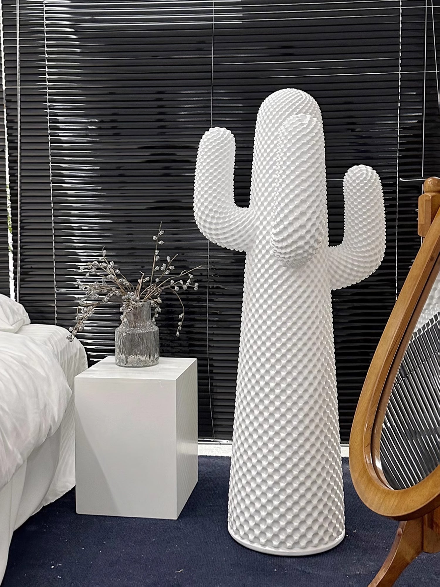 Mello Sculptural Portable Lamp Cactus Coat Rack
