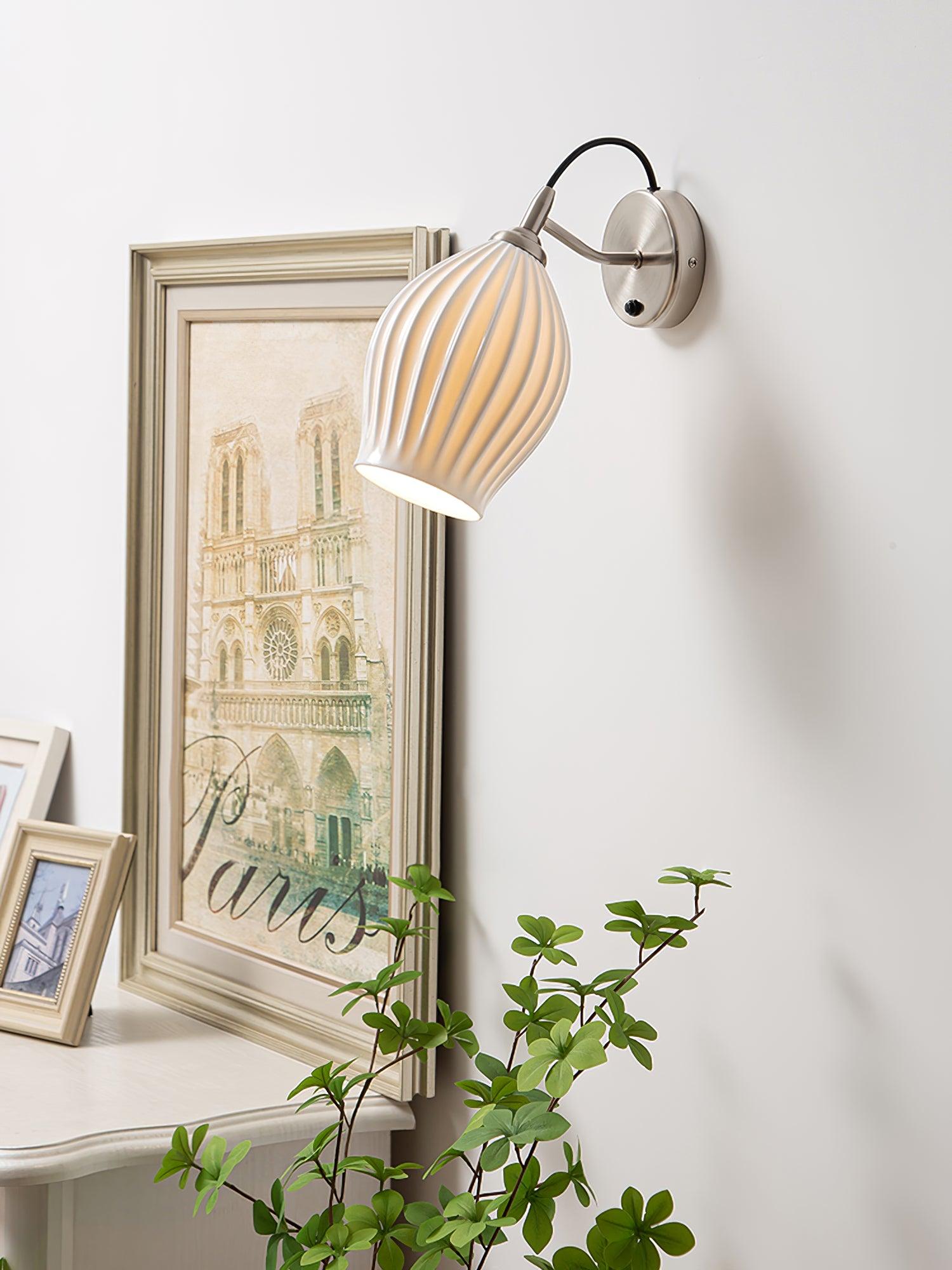 Ceramic Ribbed Wall Light 5.3