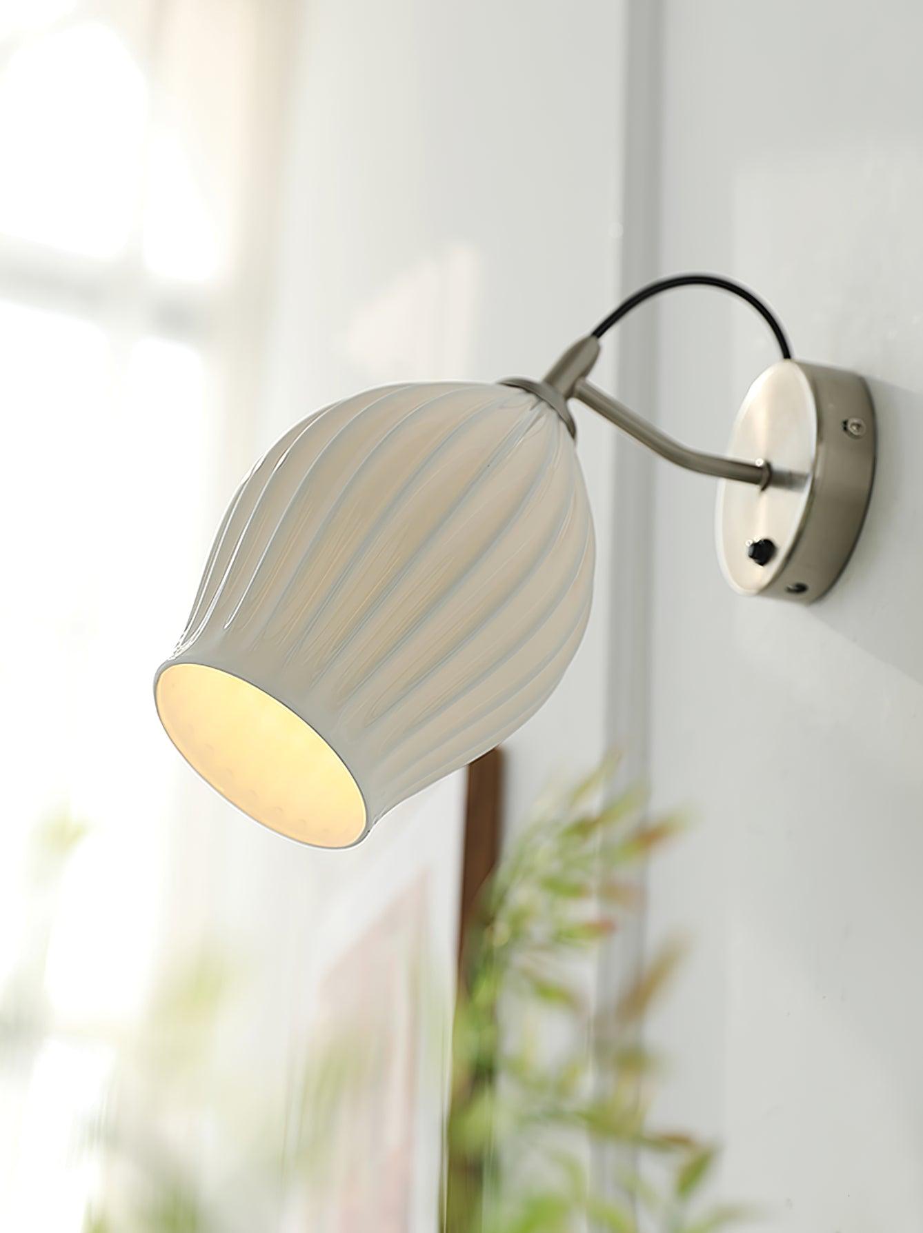 Ceramic Ribbed Wall Light 5.3