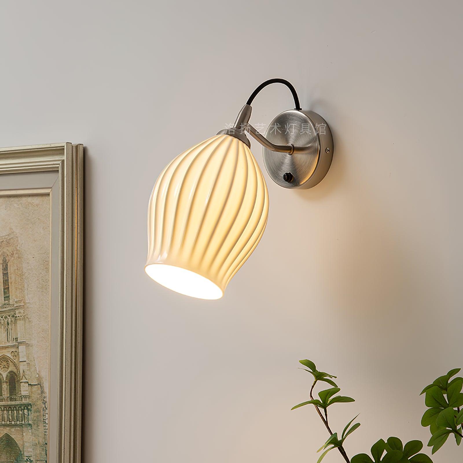 Ceramic Ribbed Wall Light 5.3