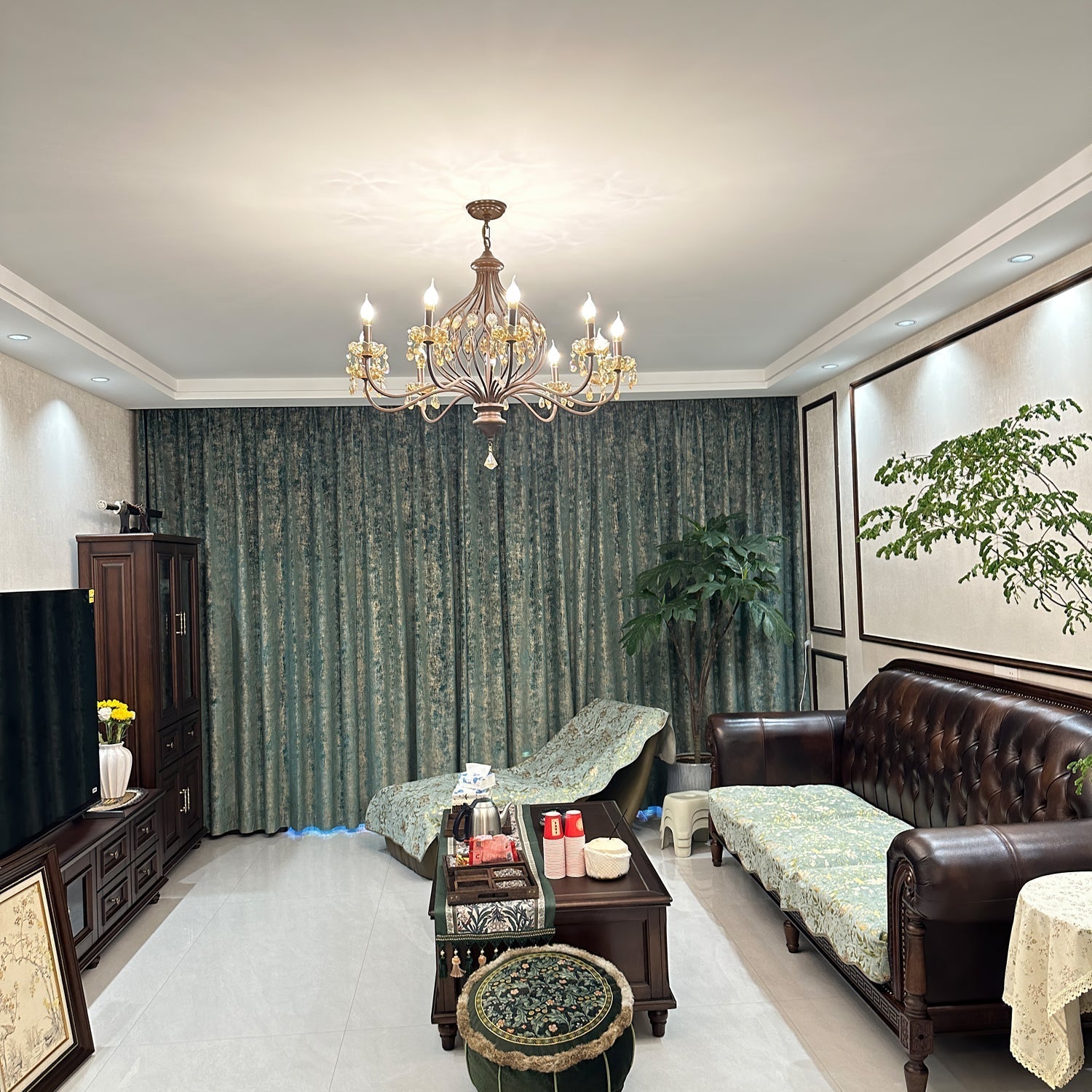 Regis Chandelier