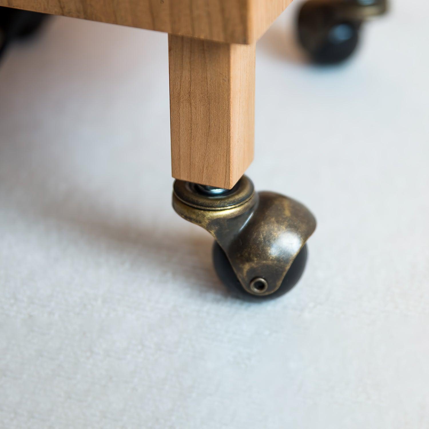 Cubby Mobile Table Lamp