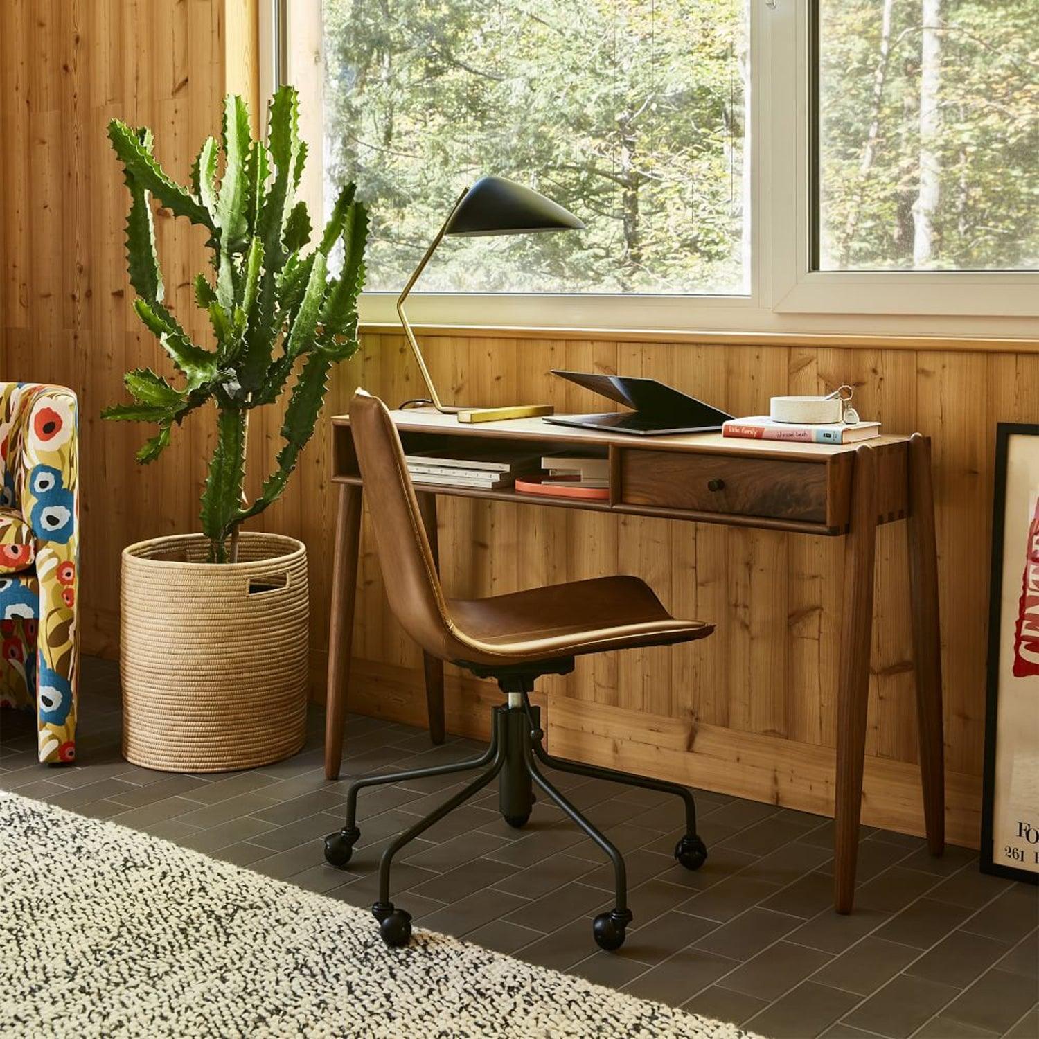 Curvilinear Mid-Century Table Lamp 18.1