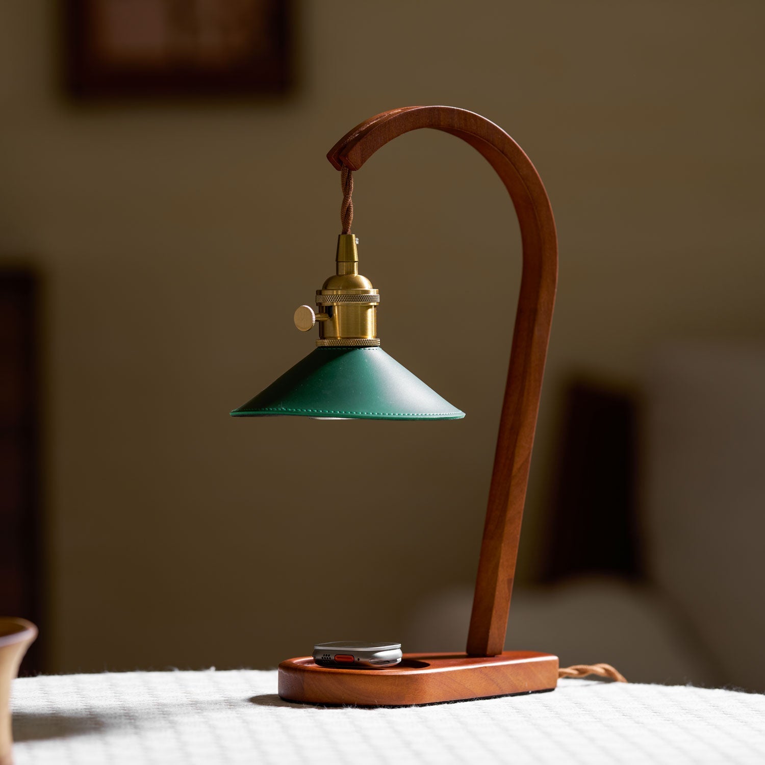 Diosa Table Lamp