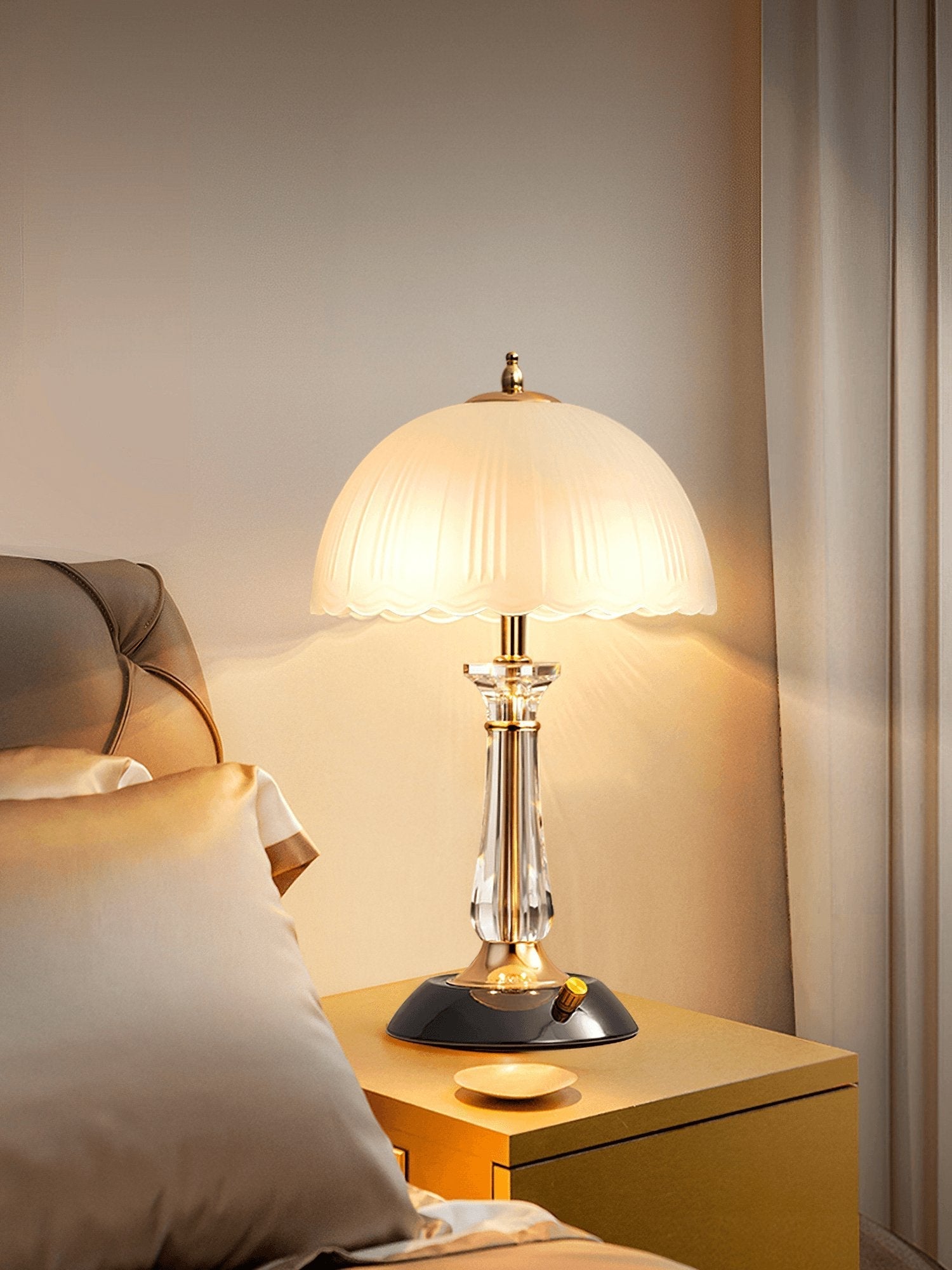 Domed Glass Table Light 9.8