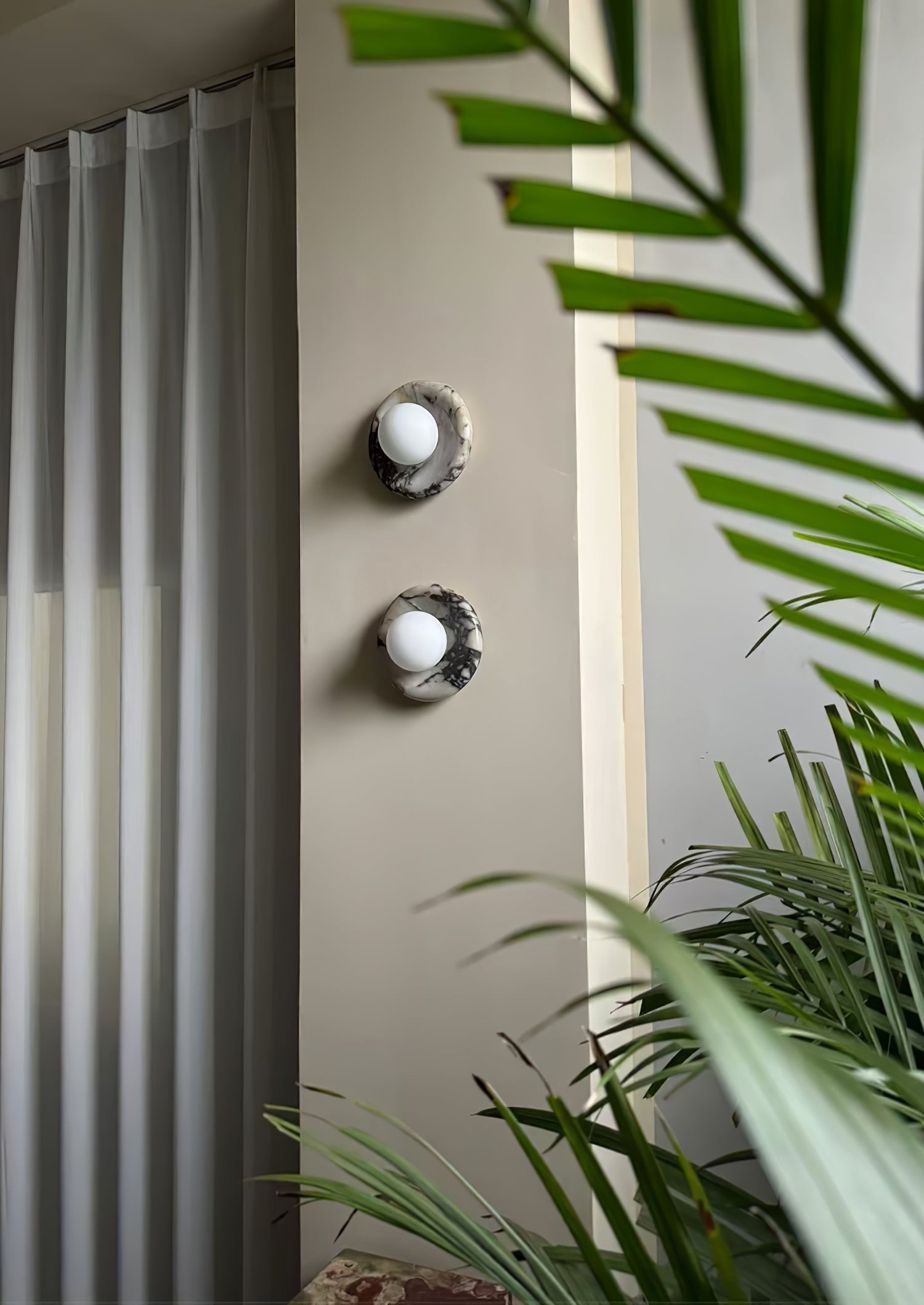 Eclora Wall Light