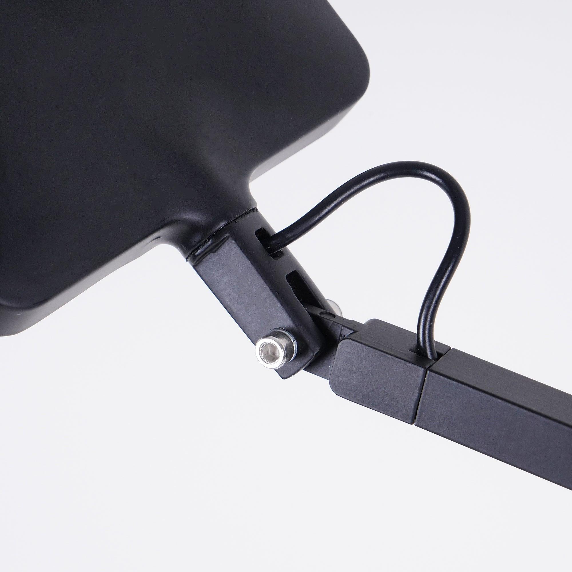 Edge Table Lamp 22.8