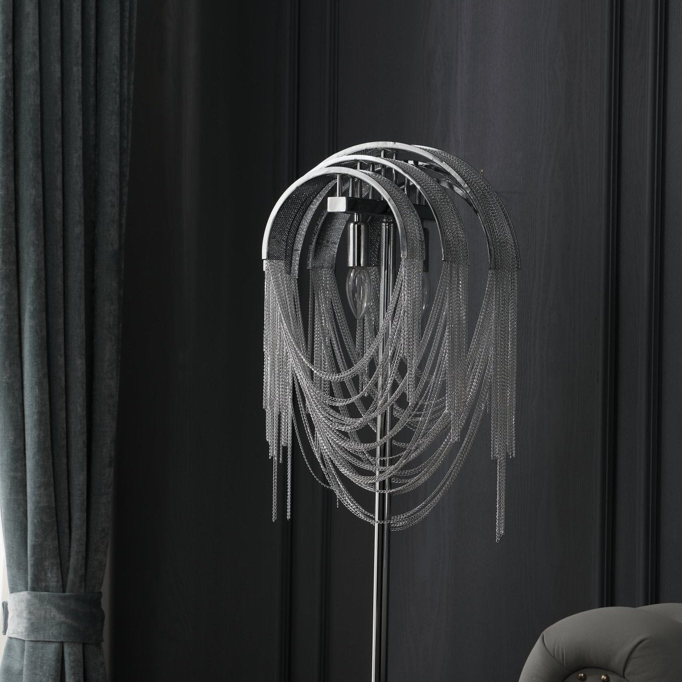 Chains Tassel Table Lamp
