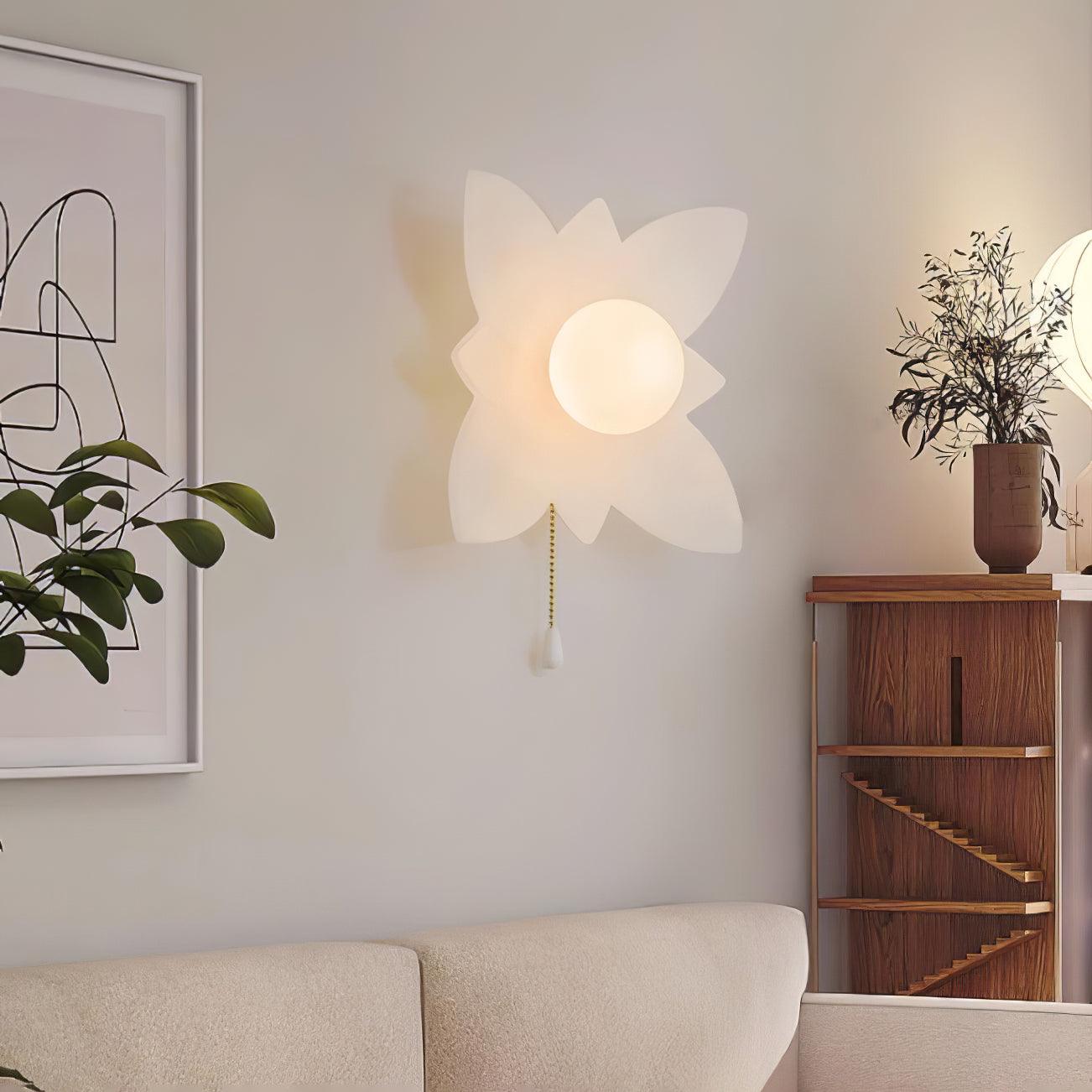Flowers Wall-Mounted Lamp