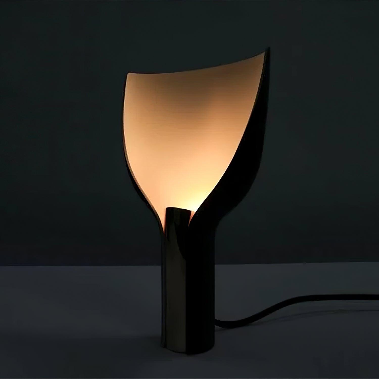 Half-Funnel Table Lamp