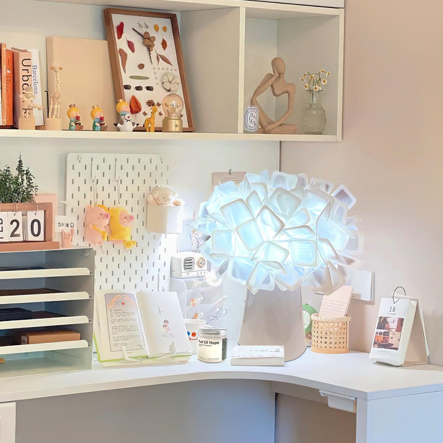 Illis Flower Table Lamp 10.2