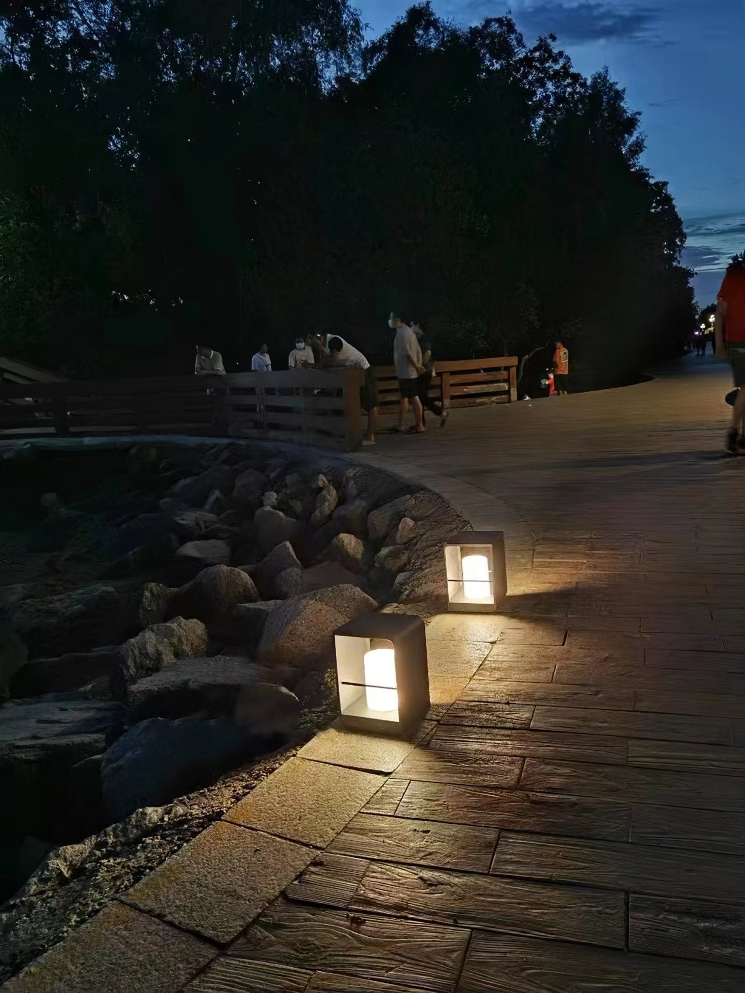Lantern Garden Solar Outdoor Light Table Lamp