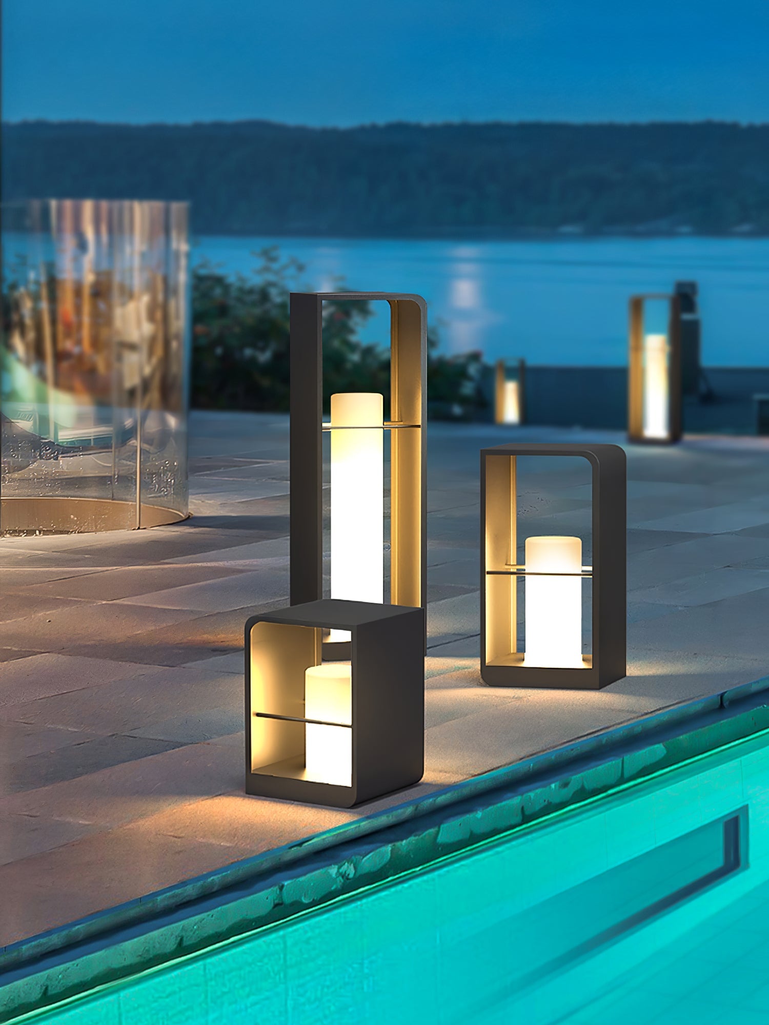 Lantern Garden Solar Outdoor Light Table Lamp