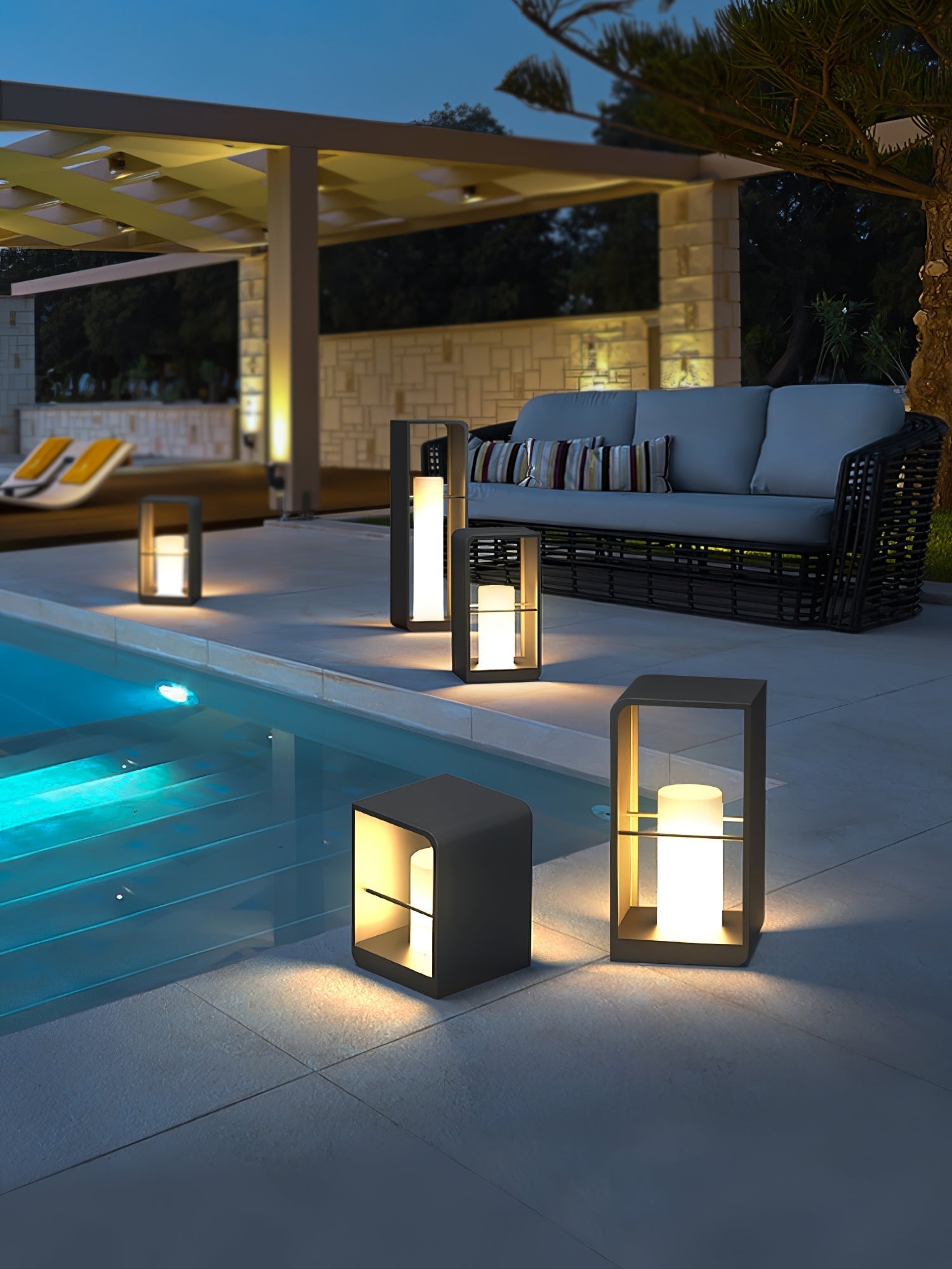 Lantern Garden Solar Outdoor Light Table Lamp
