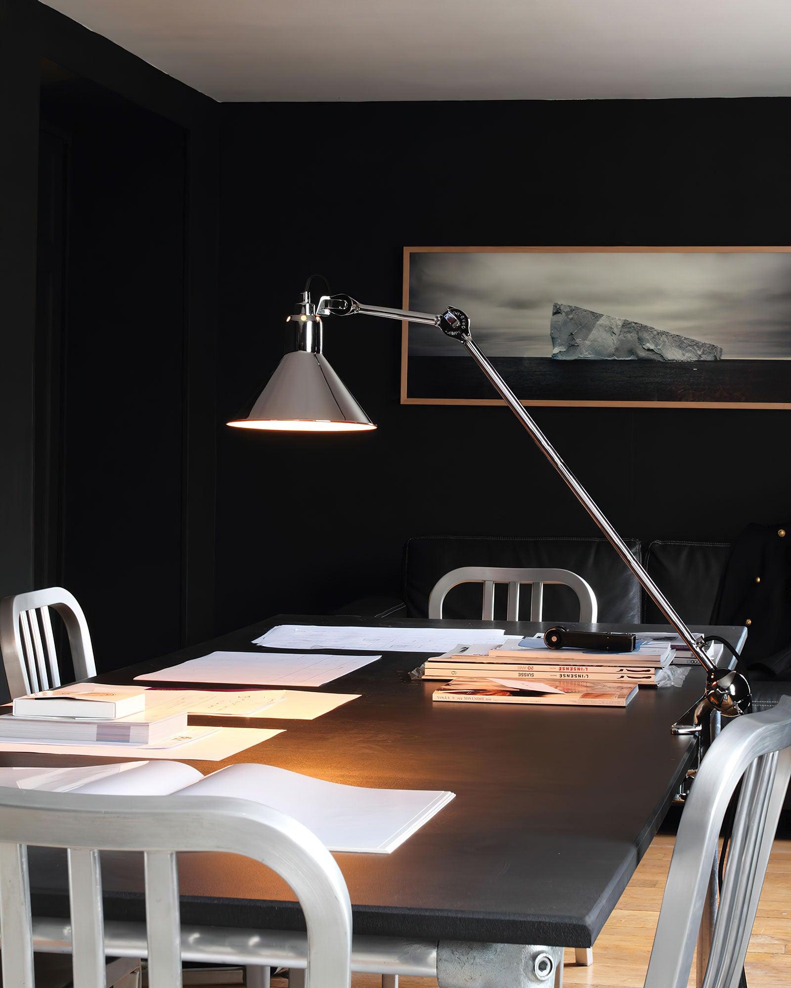 Versa Glide G201 Clip-on Table Lamp 8.3″