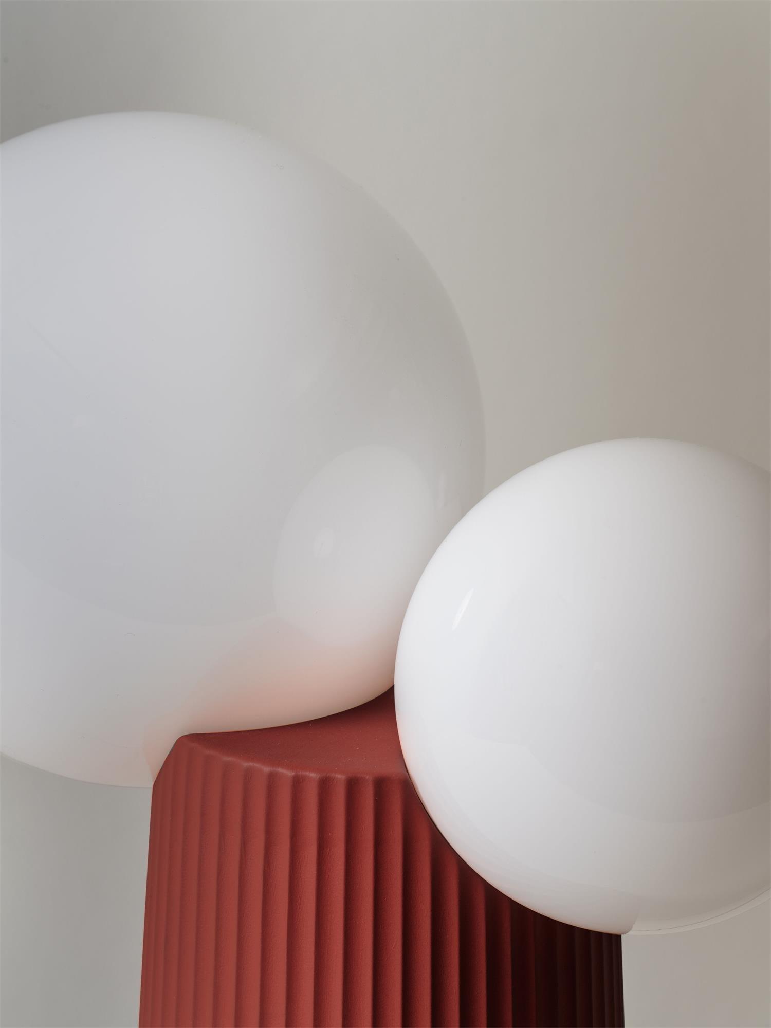 Land Table Lamp 8.3