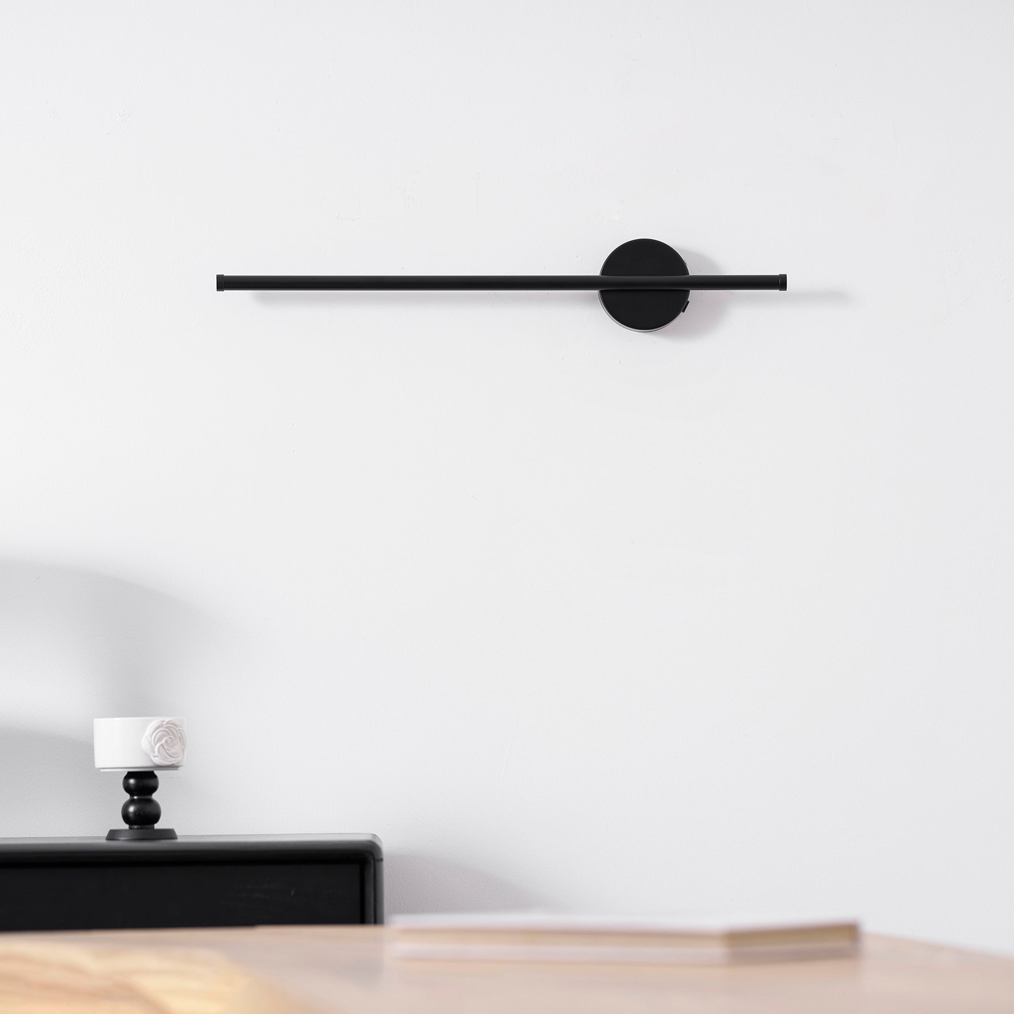 Linearo Rechargeable Wall Lamp Vanity Light
