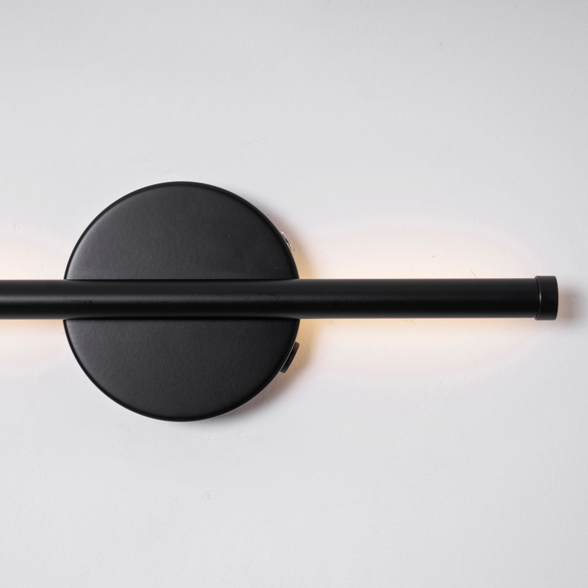 Linearo Rechargeable Wall Lamp Vanity Light