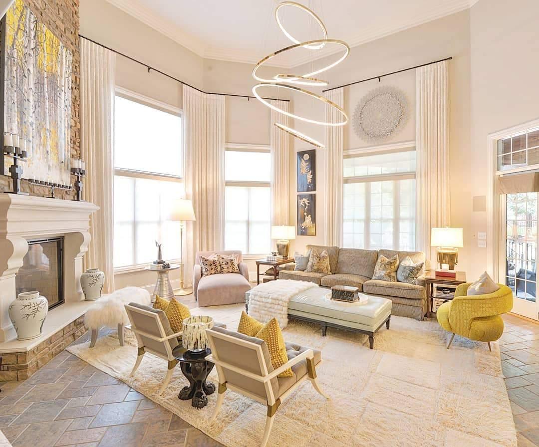 Aveline Chandelier
