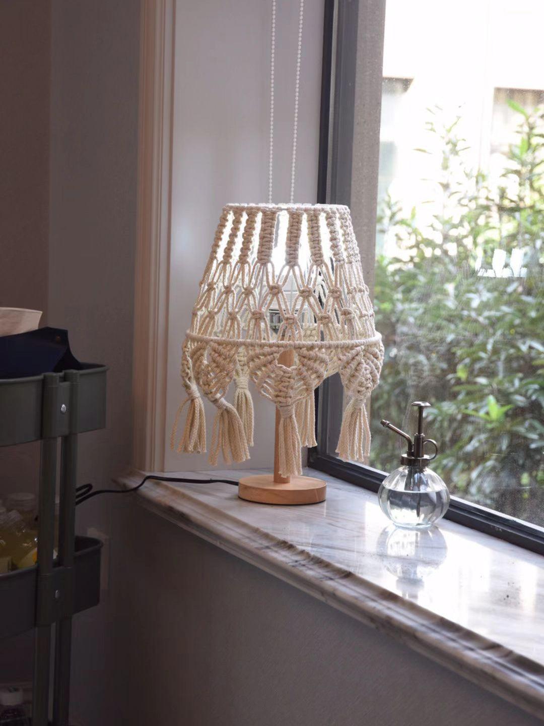 Macrame Side Table Lamp