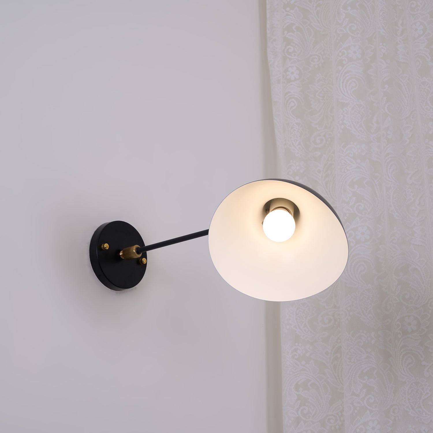 Mantis Wall Lamp 17.7