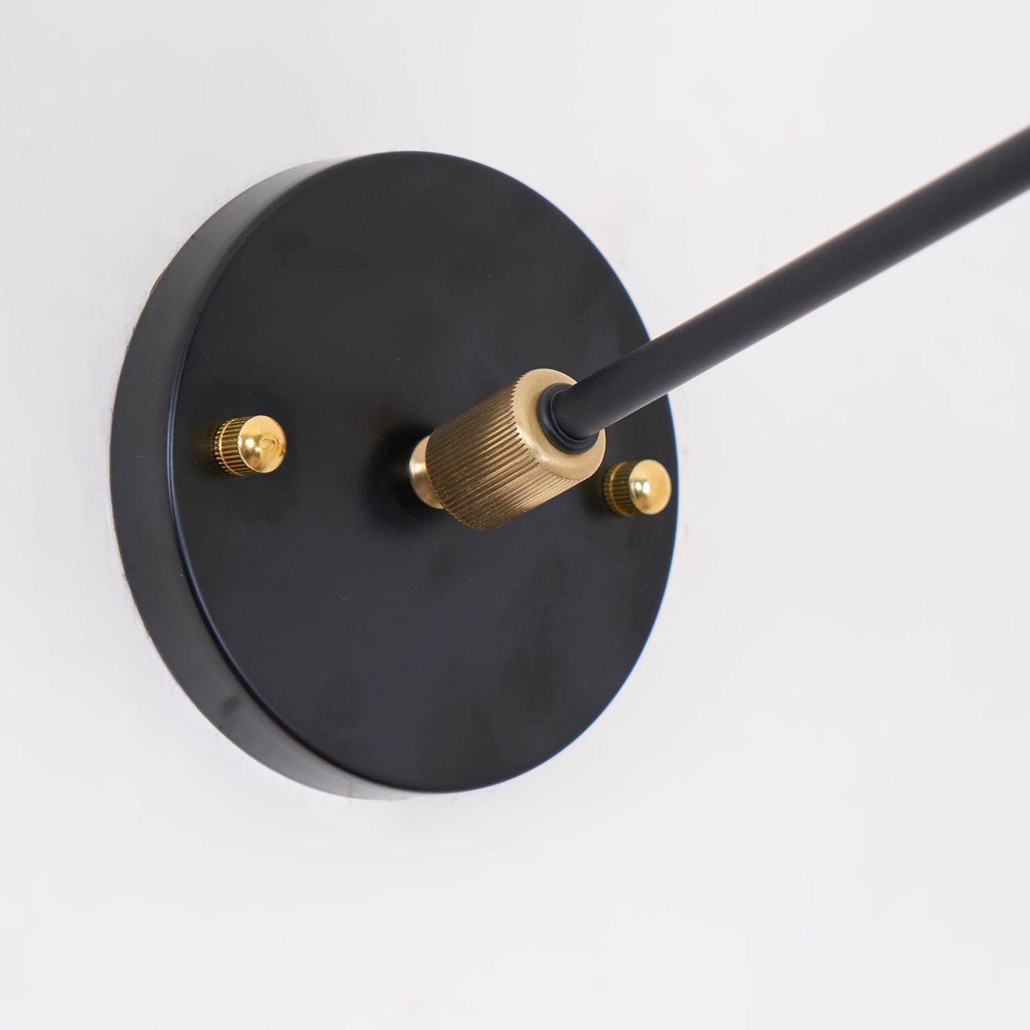 Mantis Wall Lamp 17.7