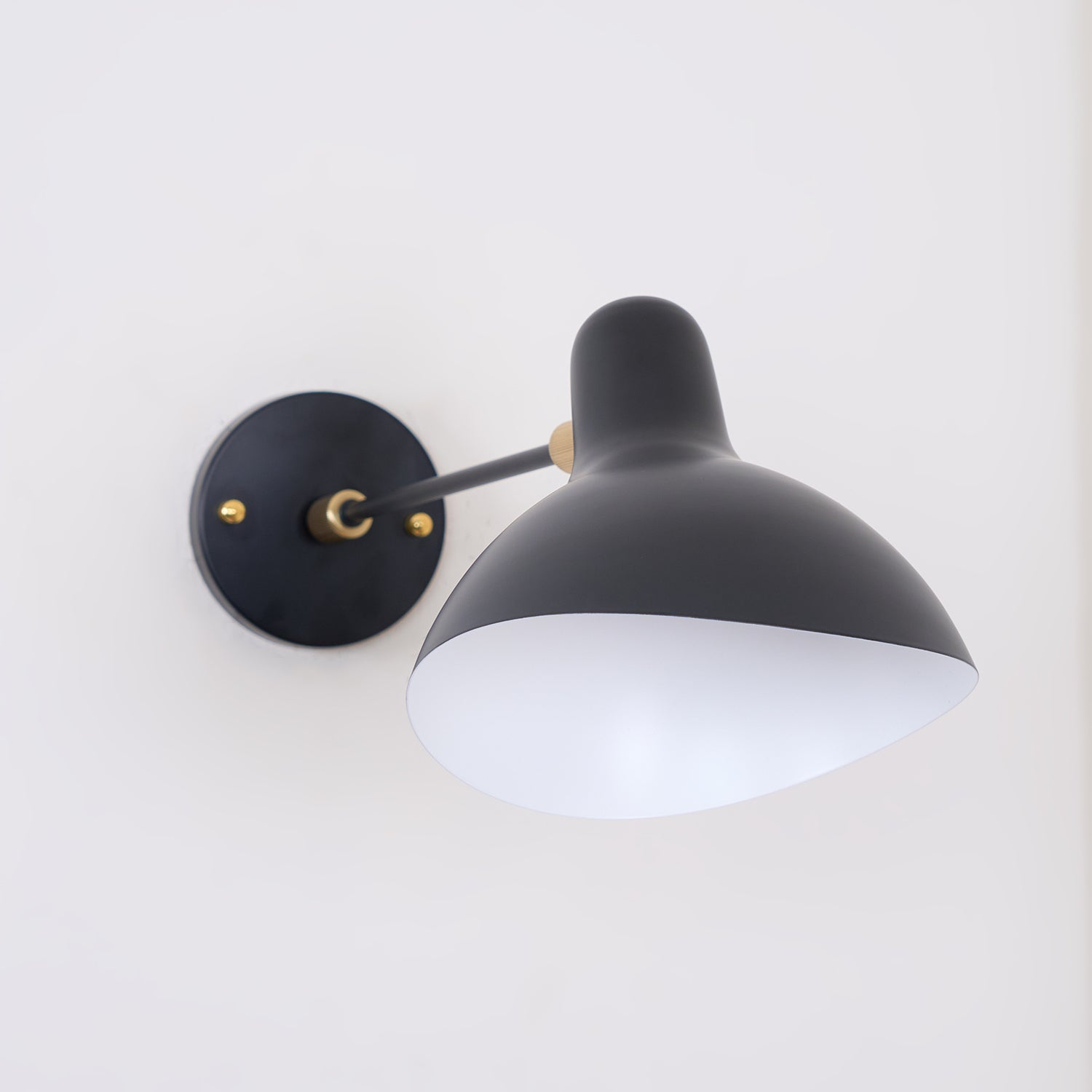 Mantis Wall Lamp 17.7