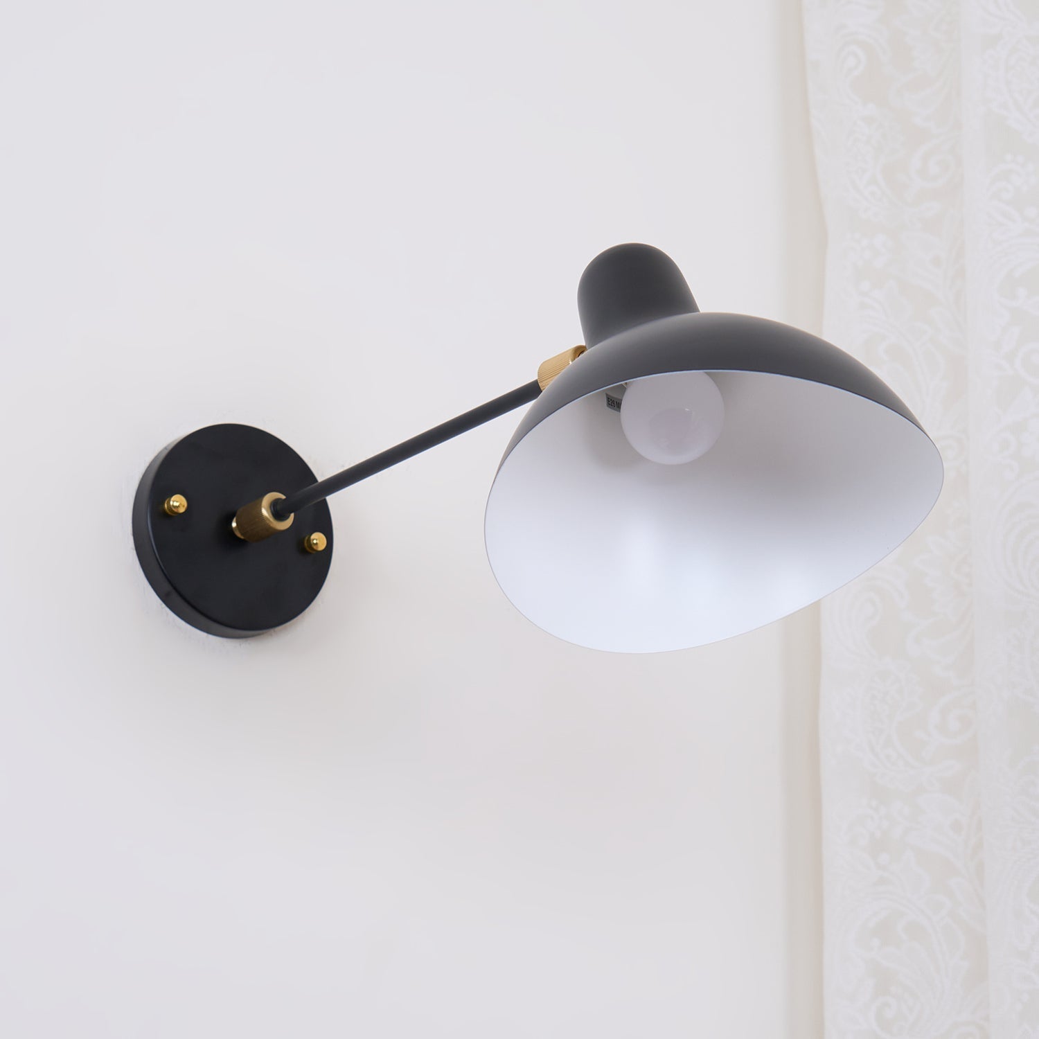 Mantis Wall Lamp 17.7