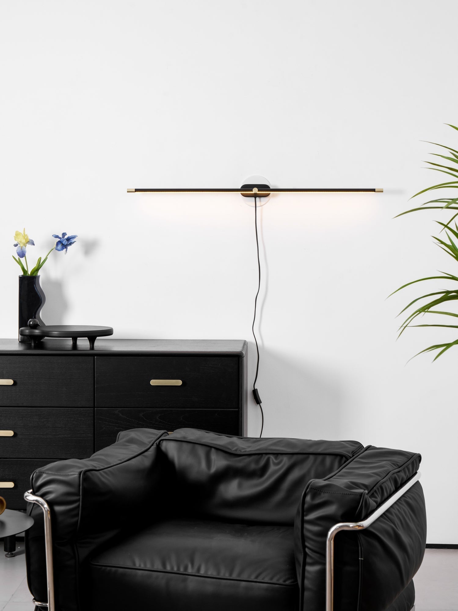 Minimalist Linear Plug-in Wall Lamp Vanity Light