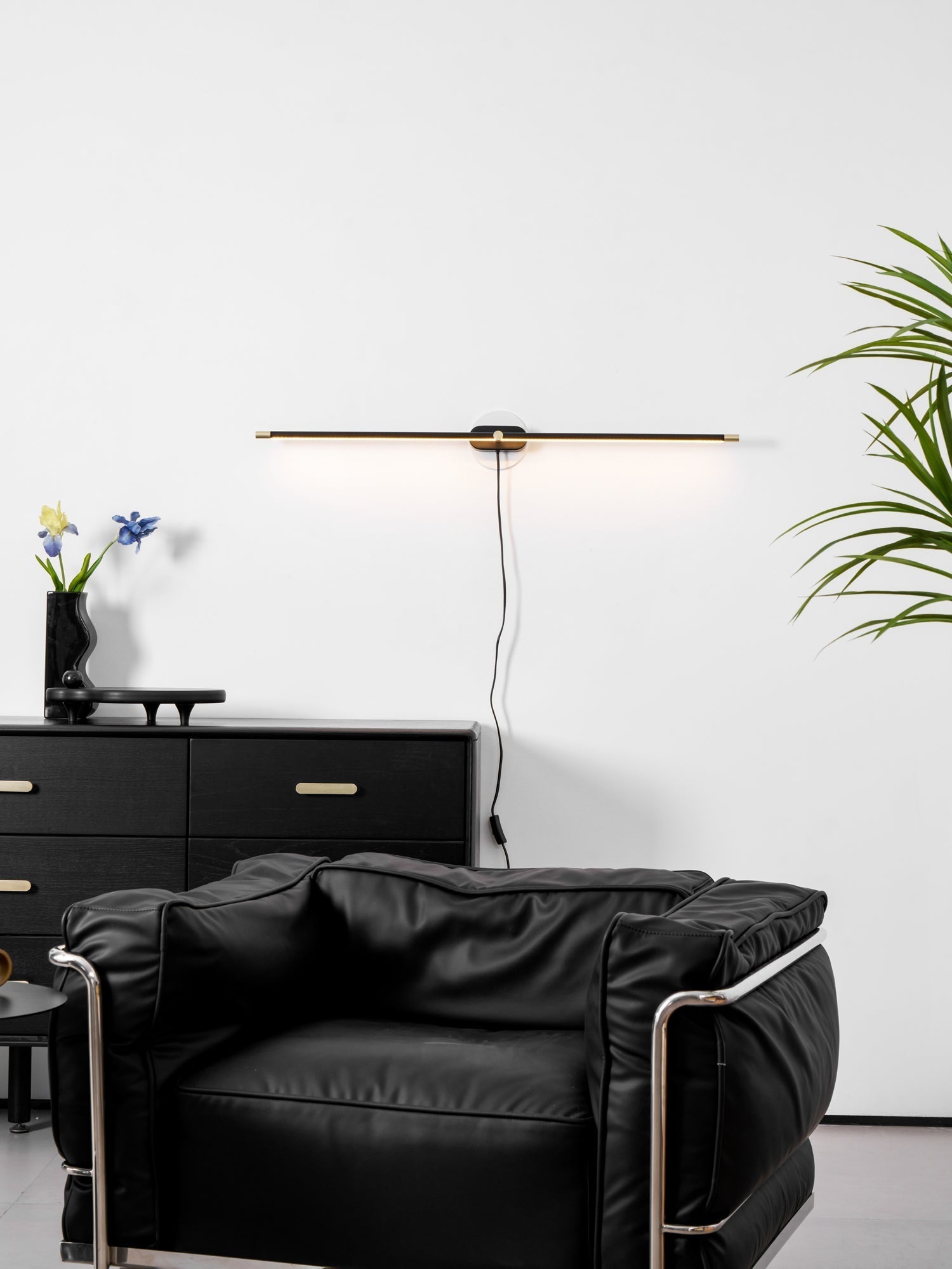 Minimalist Linear Plug-in Wall Lamp Vanity Light
