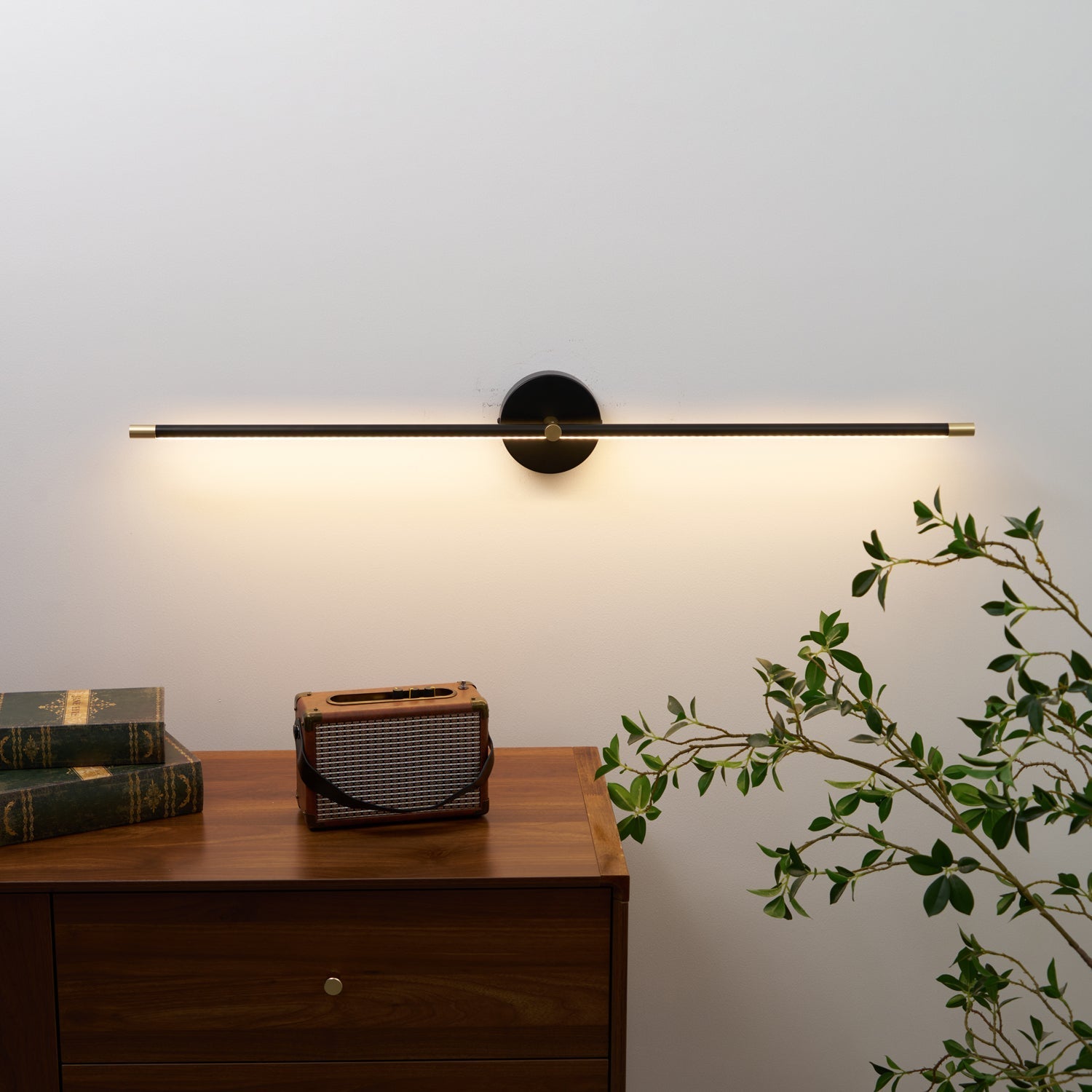 Minimalist Linear LED Plug-in Wall Lamp Vanity Light