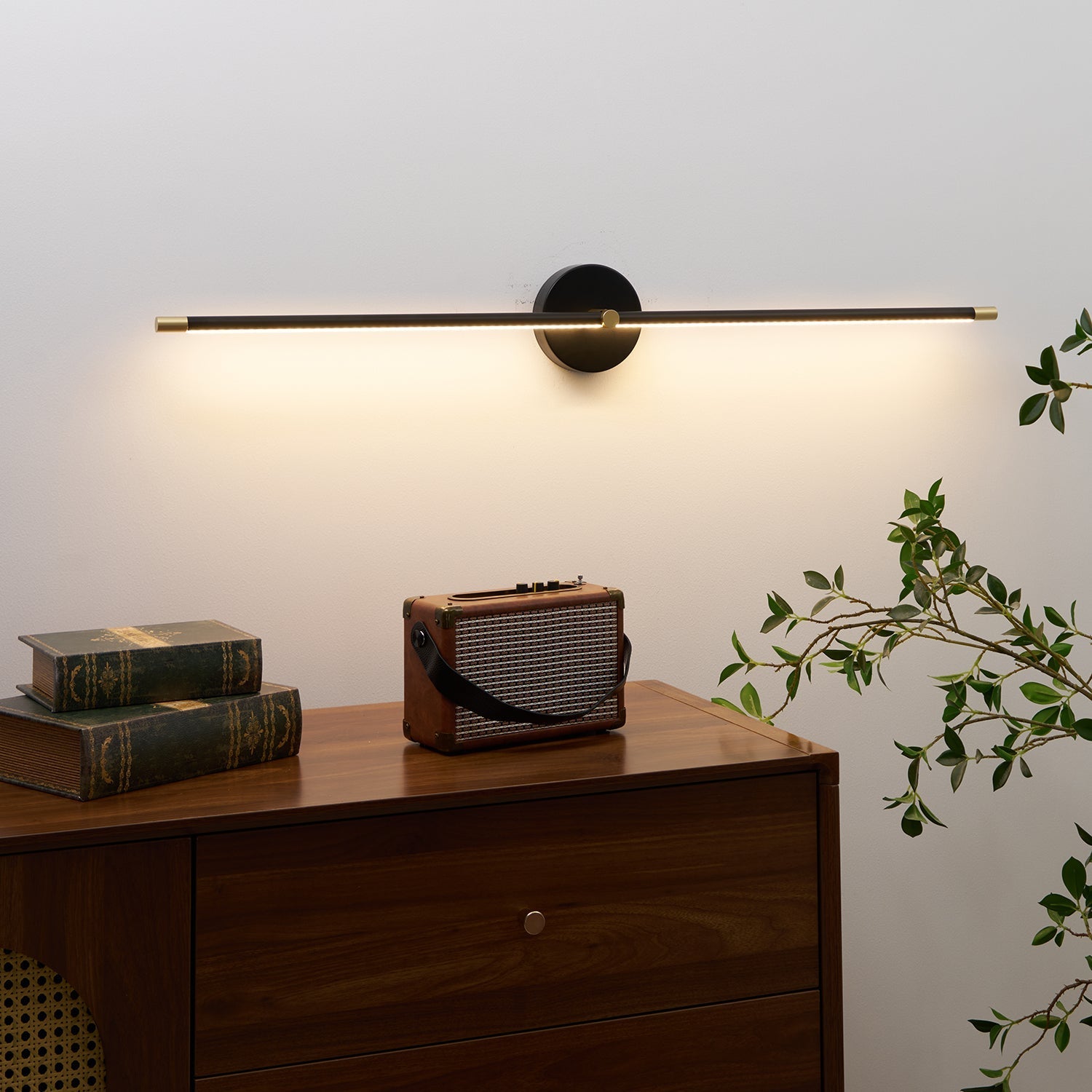 Minimalist Linear LED Plug-in Wall Lamp Vanity Light
