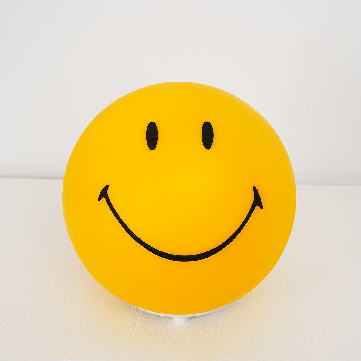Smiling Reading Light Table Lamp detail view 32