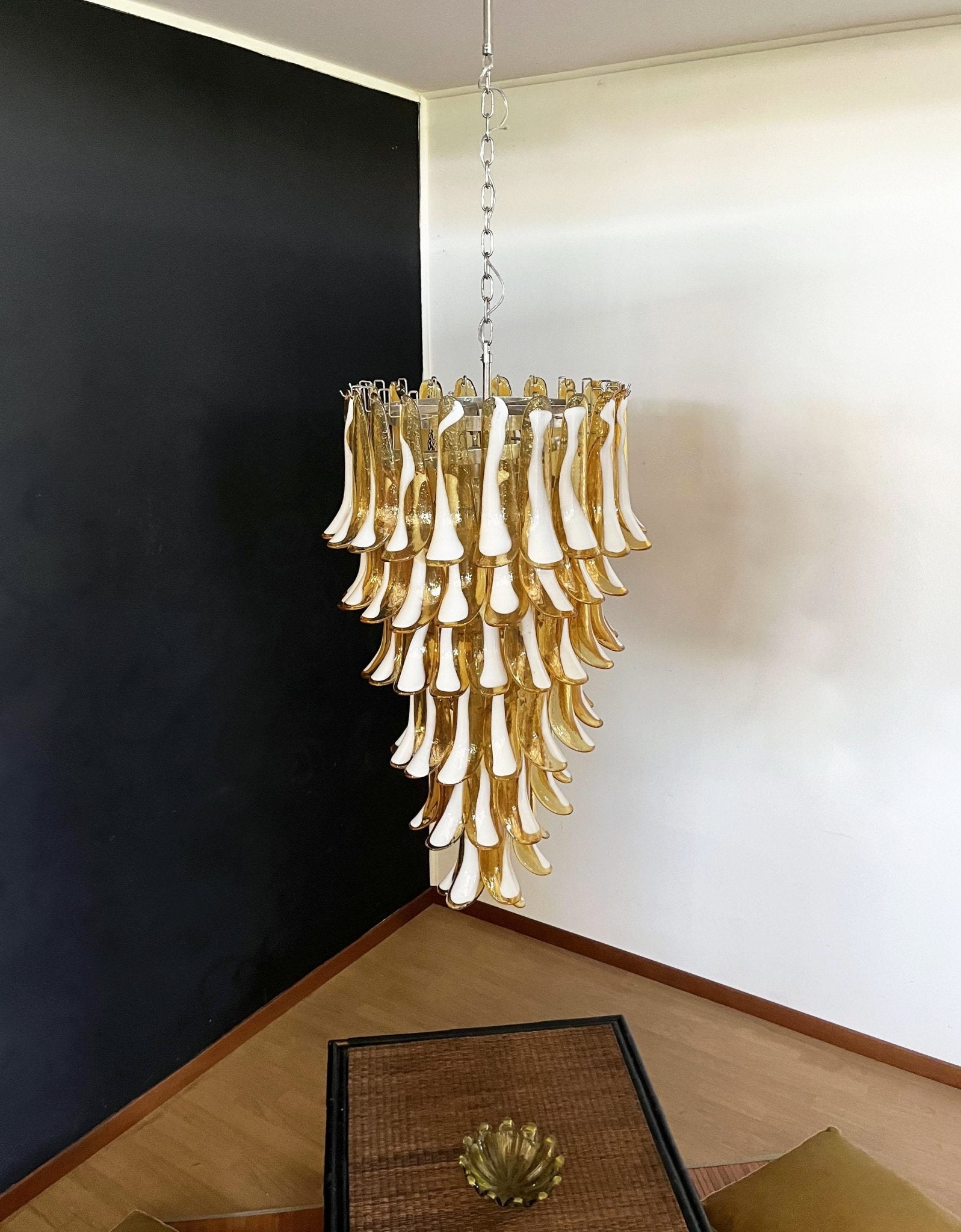 Murano Amber Petals Spiral Chandelier detail view 2
