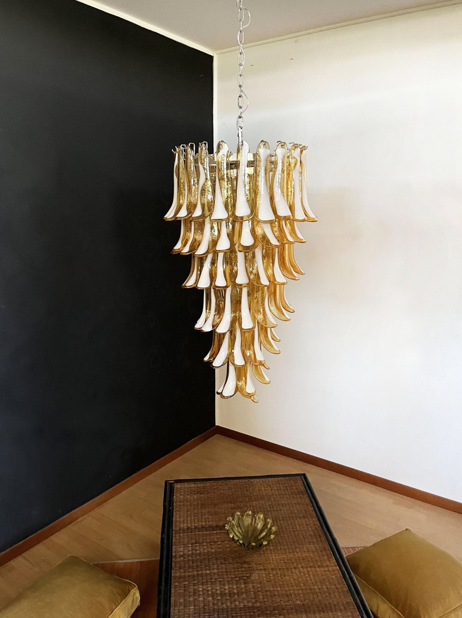 Murano Amber Petals Spiral Chandelier detail view 16